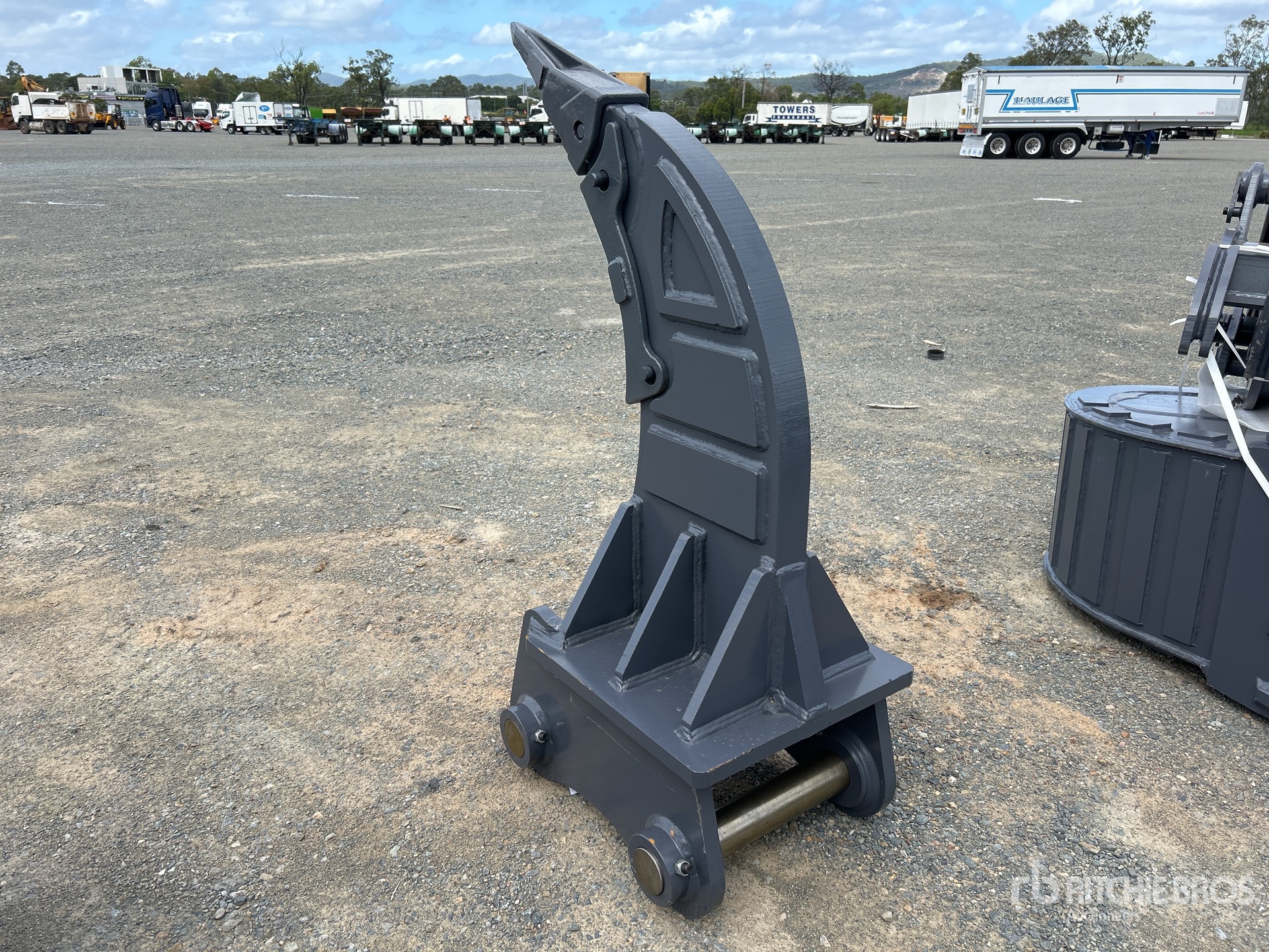 General Appearance with Picture, Left Rear Corner