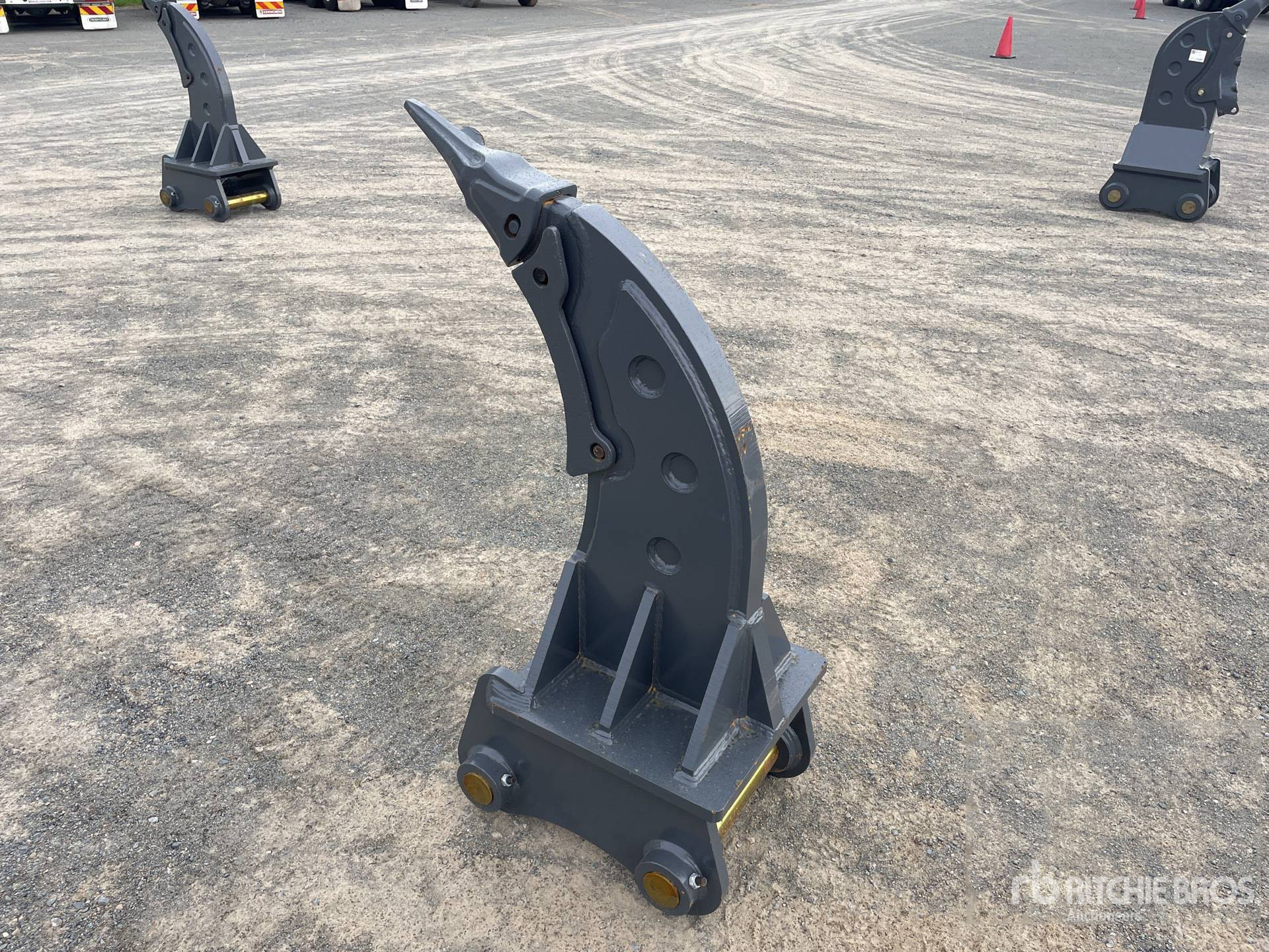 General Appearance with Bild, Ecke hinten links