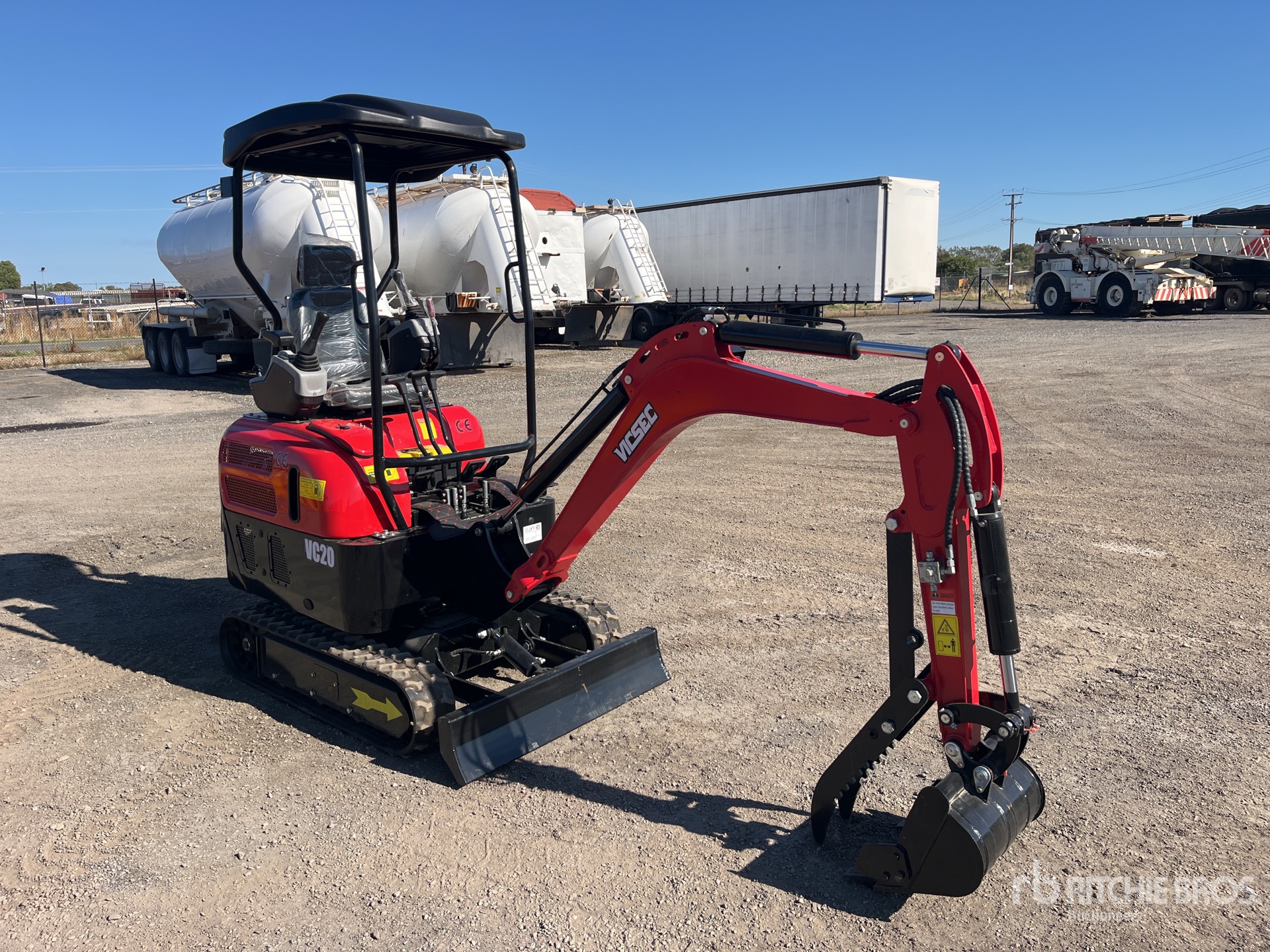 General Appearance with Picture, Right Front Corner