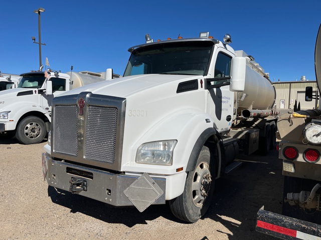 2018 Kenworth T880 6x4 T/A Sleeper Truck Tractor (Inoperable)