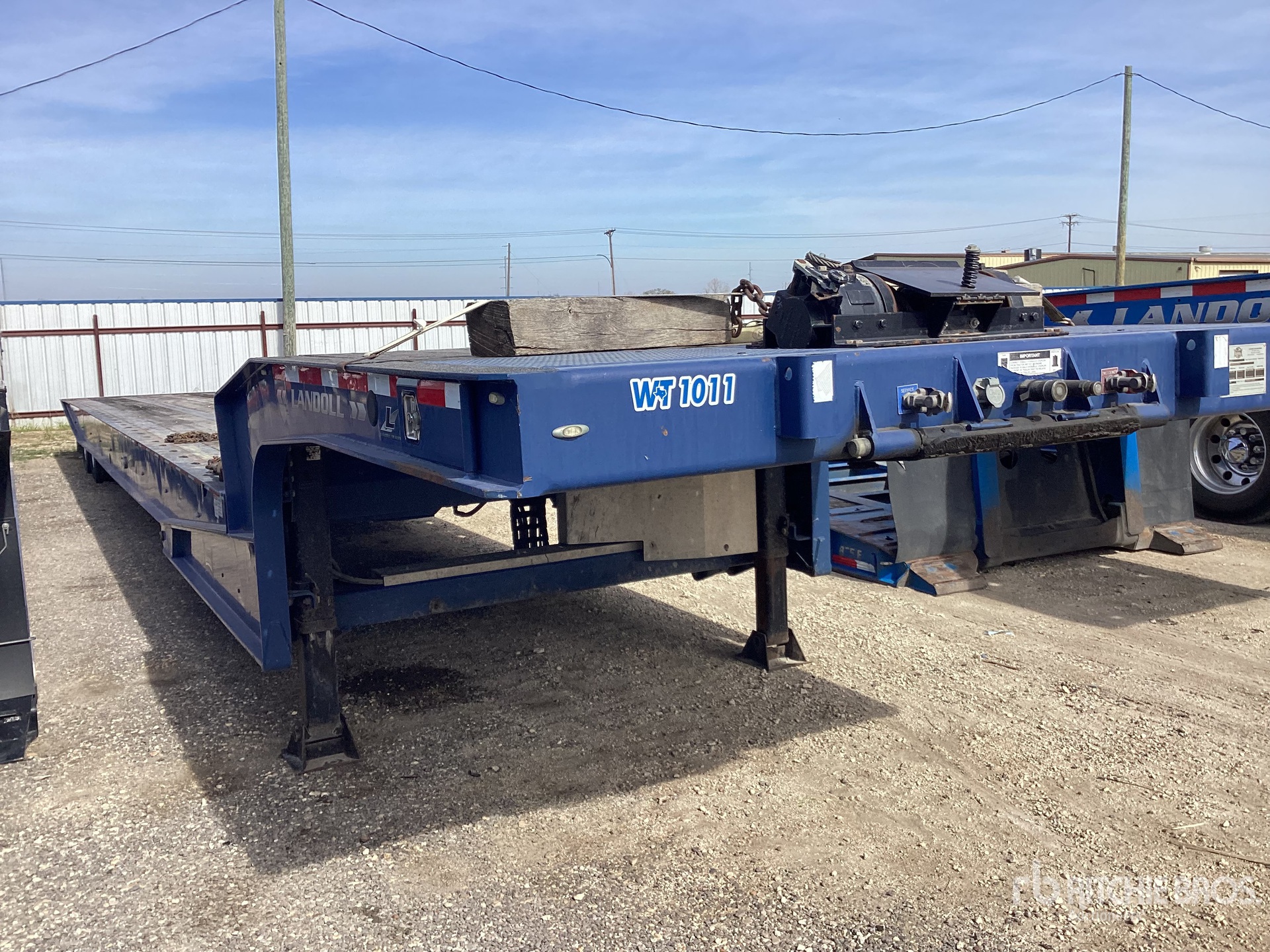 General Appearance with Featured Photo