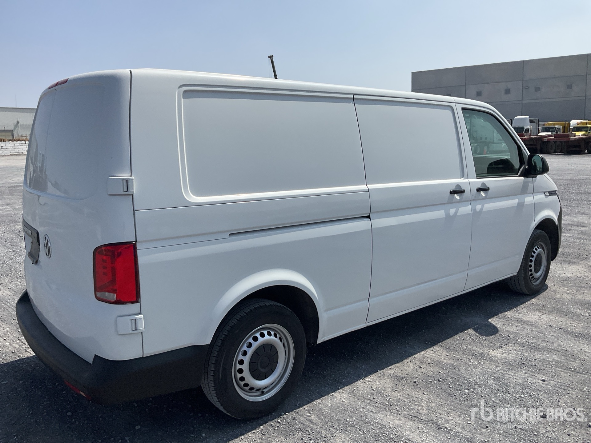 General Appearance with Imagen: esquina trasera derecha