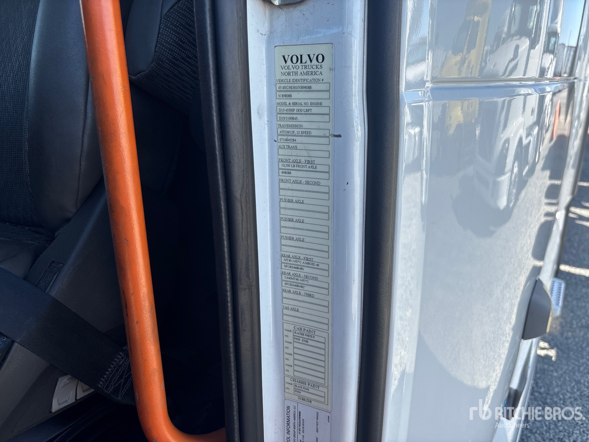 2018 Volvo VNL860