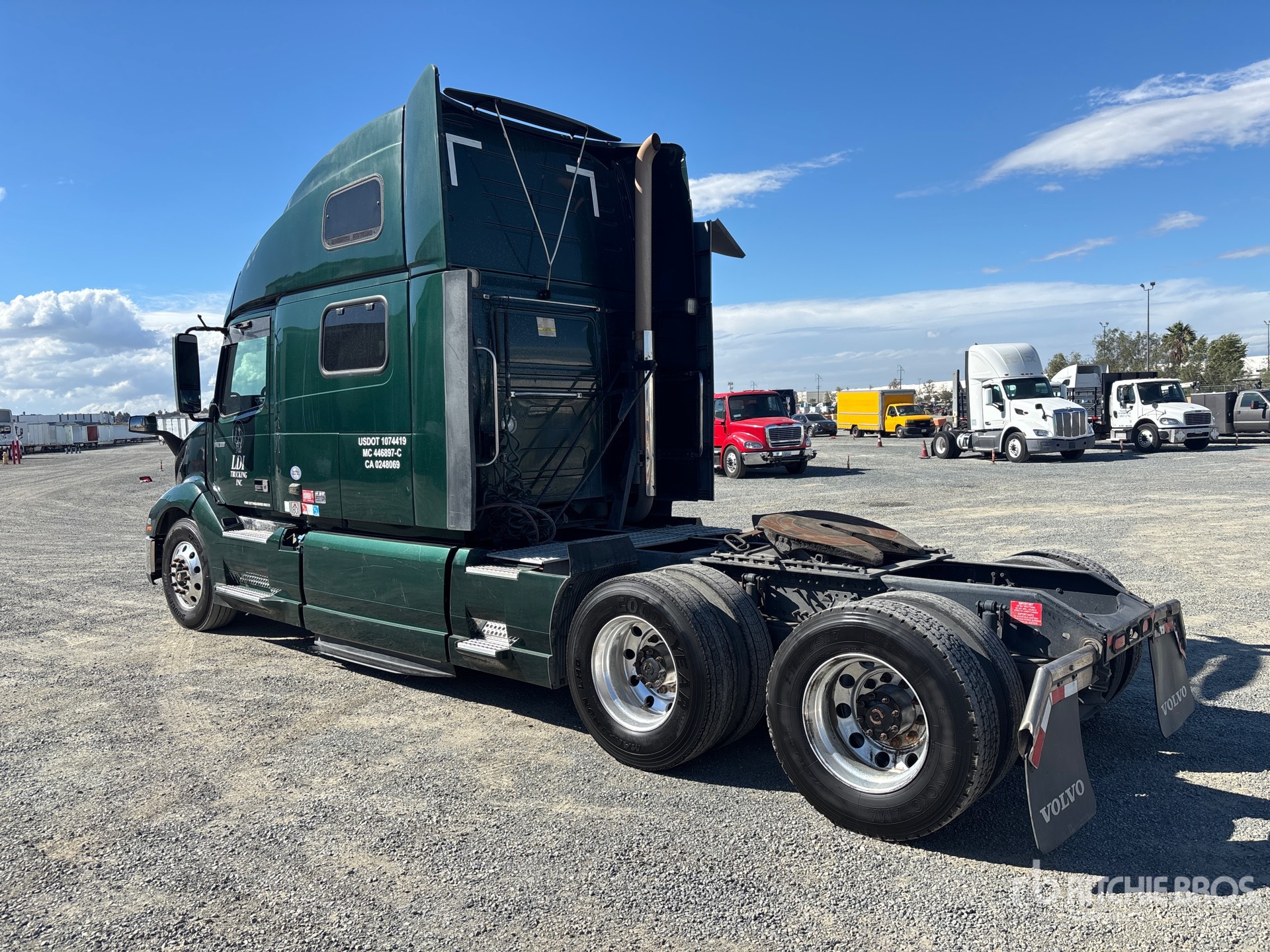 2019 Volvo VNL860