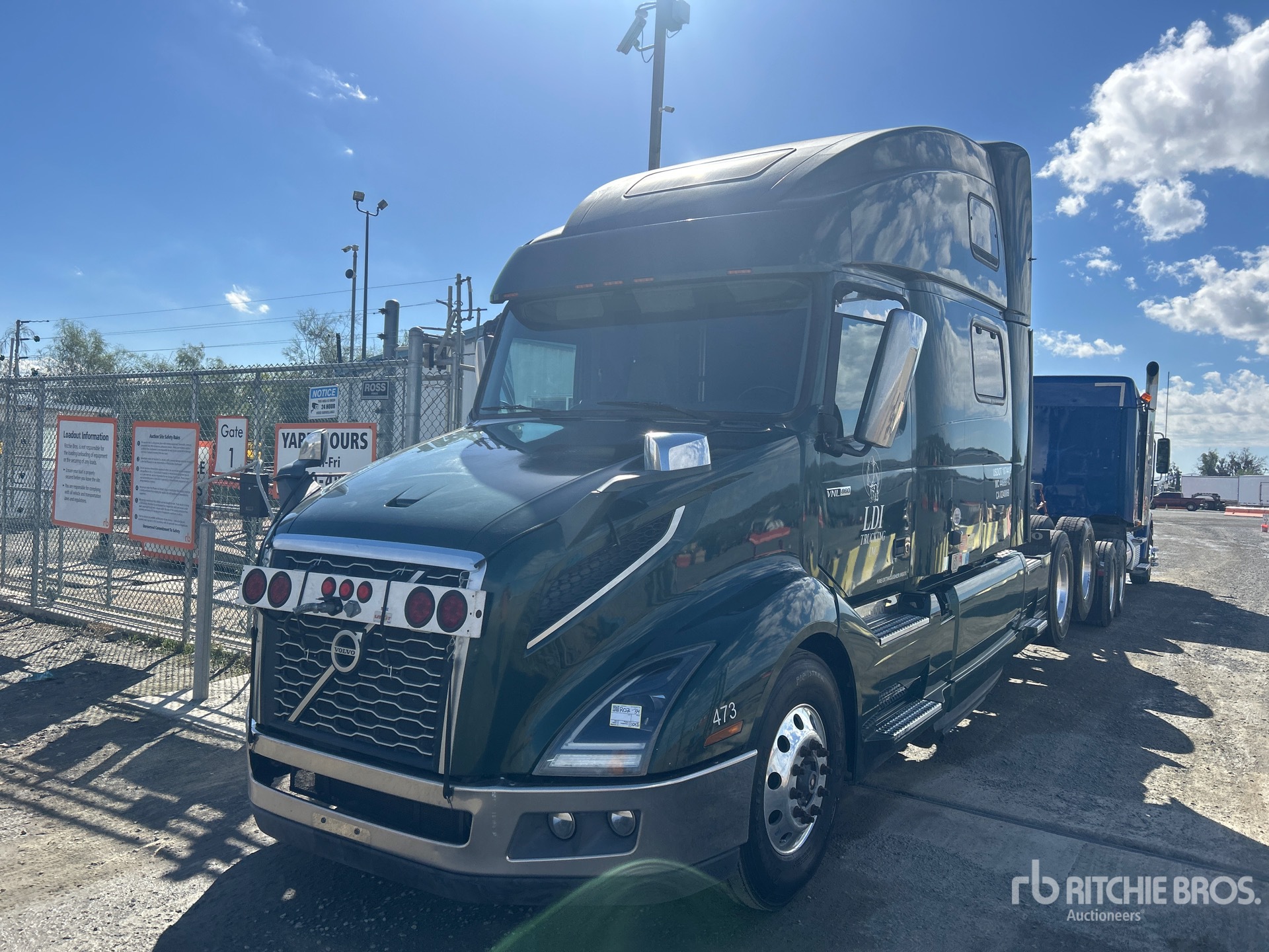2019 Volvo VNL860