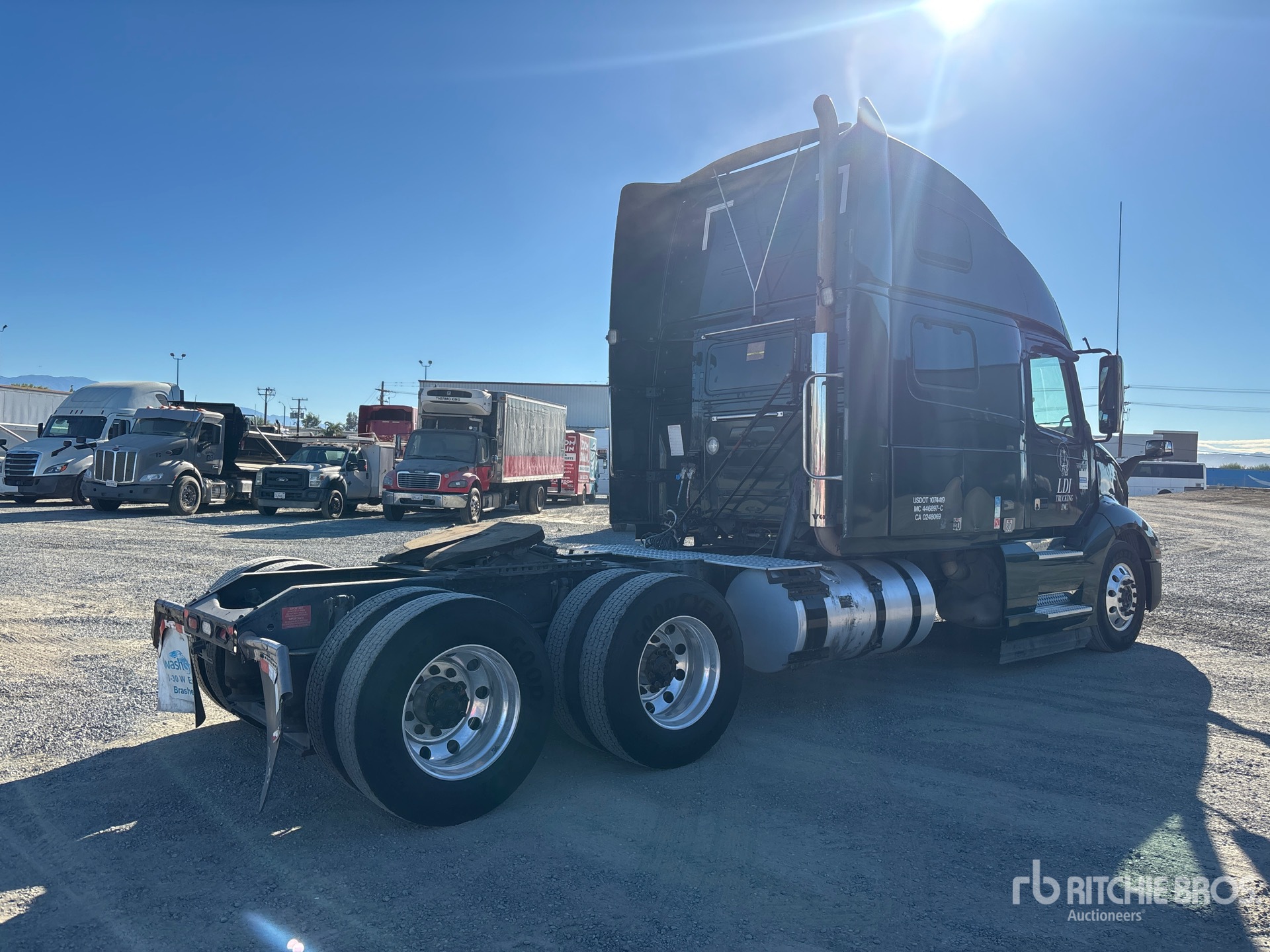 2019 Volvo VNL860