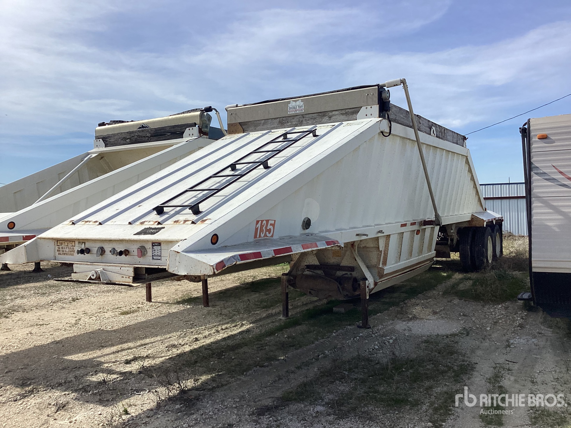 General Appearance with Featured Photo