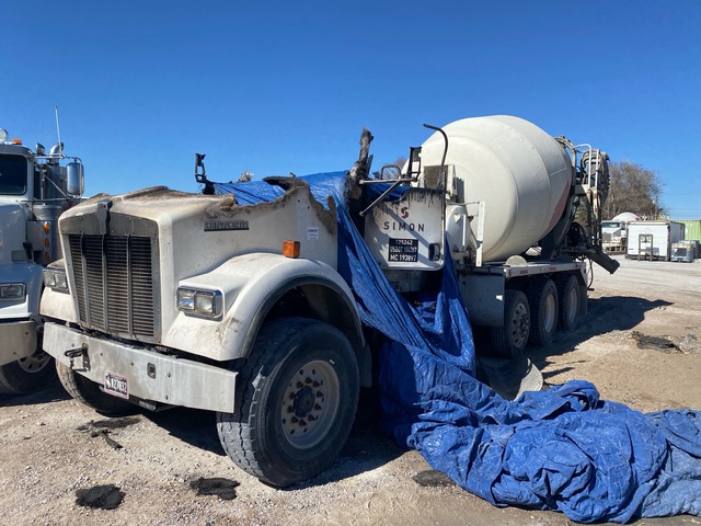 2008 Kenworth 10x4 Mixer Truck (Inoperable)