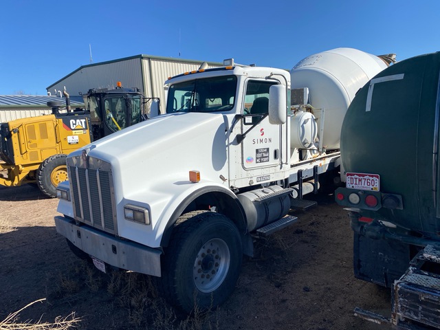 2011 Kenworth W900 8x4 Mixer Truck (Inoperable)