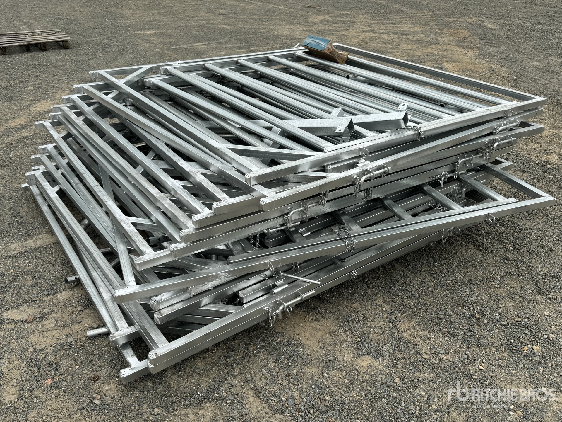 General Appearance with Bild, Ecke vorne rechts