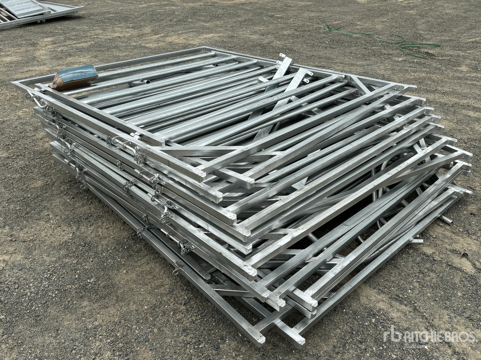 General Appearance with Bild, Ecke hinten rechts