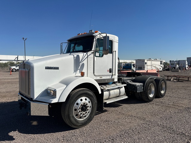2010 Kenworth T800 6x4 T/A Day Cab Truck Tractor