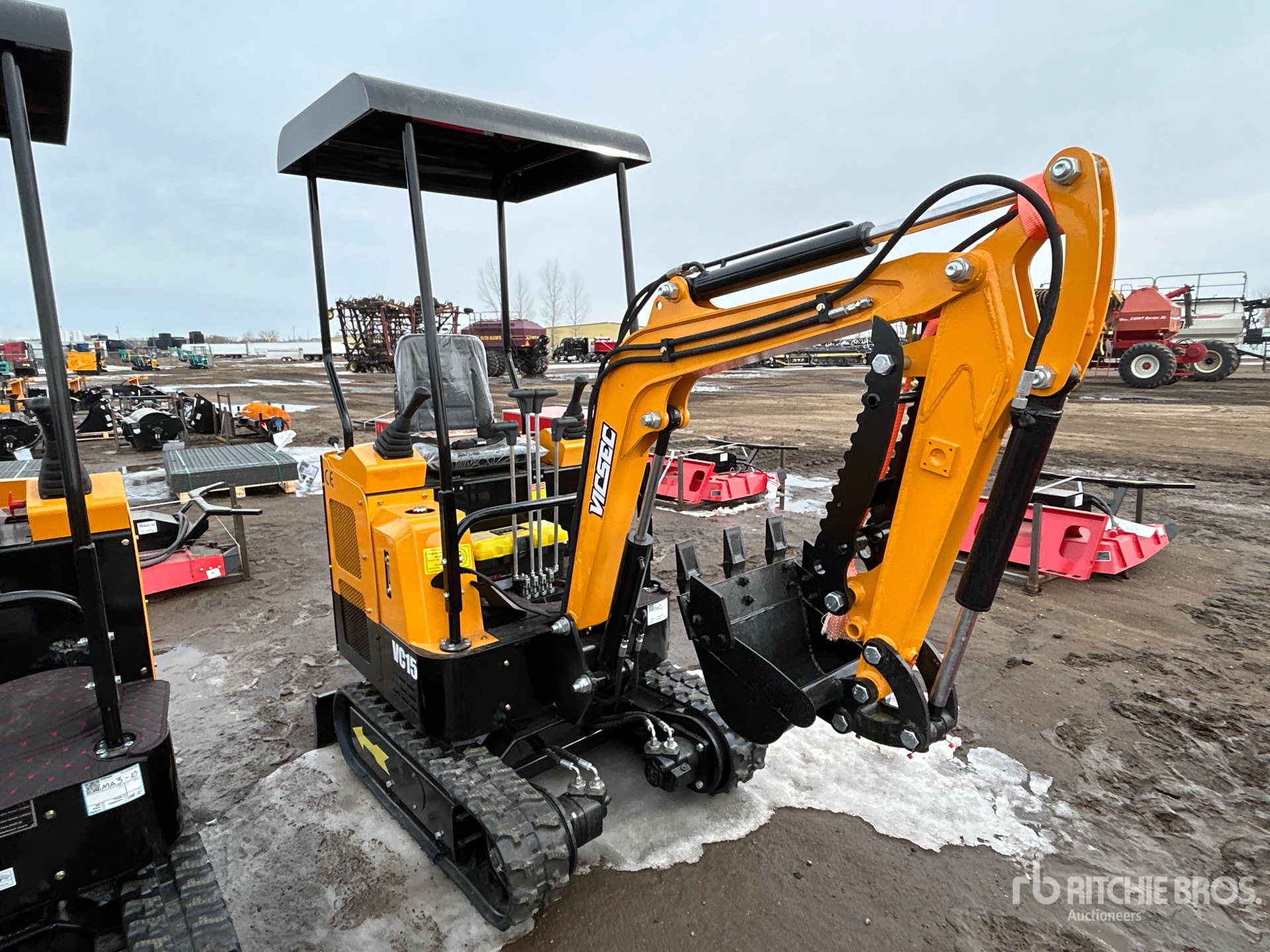 General Appearance with Picture, Right Front Corner