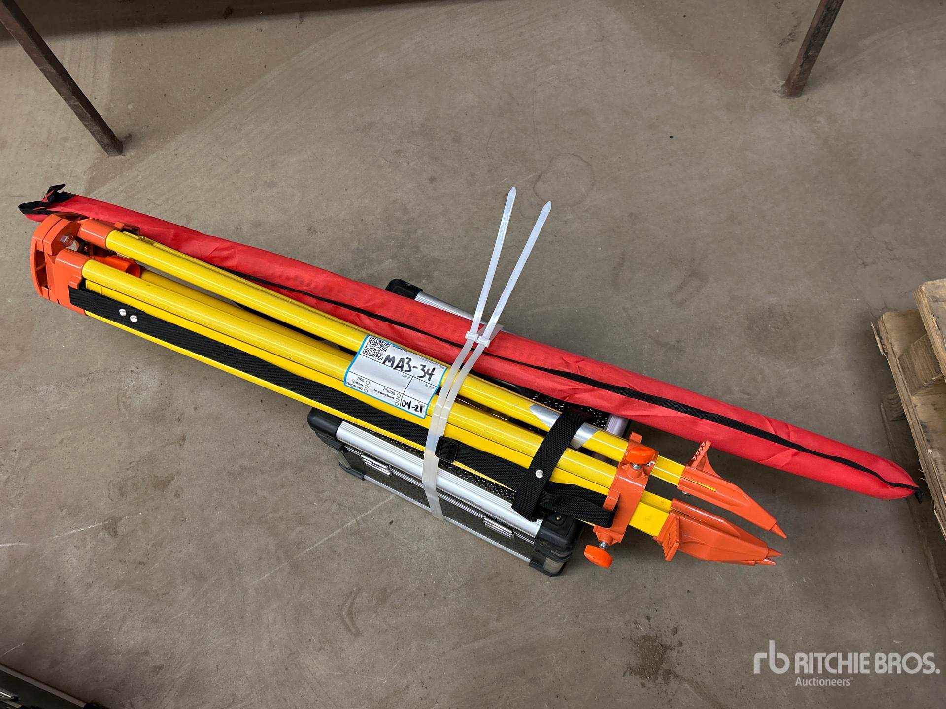 General Appearance with Image, coin avant gauche