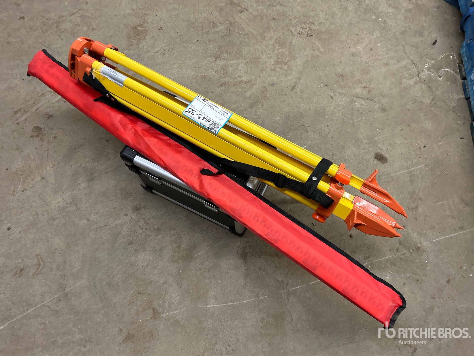 General Appearance with Image, coin arrière droit