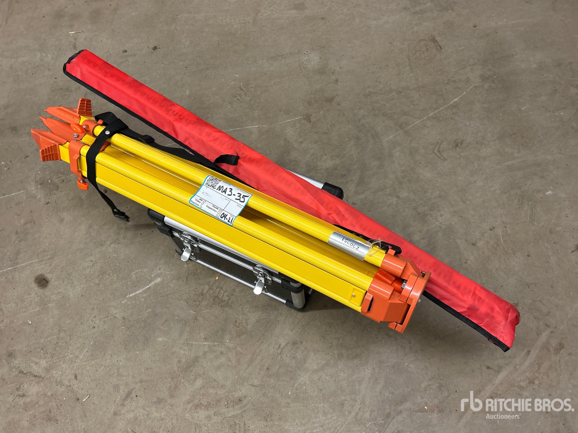 General Appearance with Image, coin avant gauche