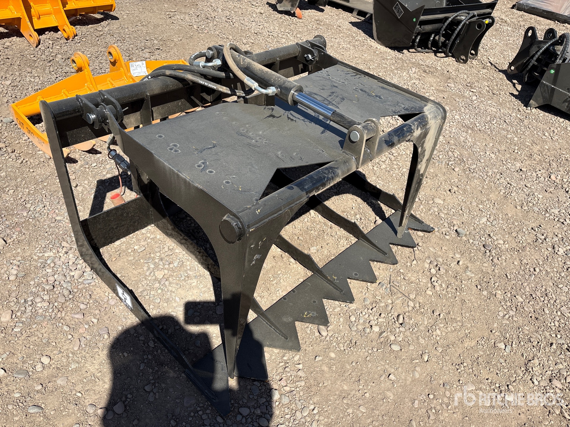 General Appearance with Foto, angolo anteriore destro