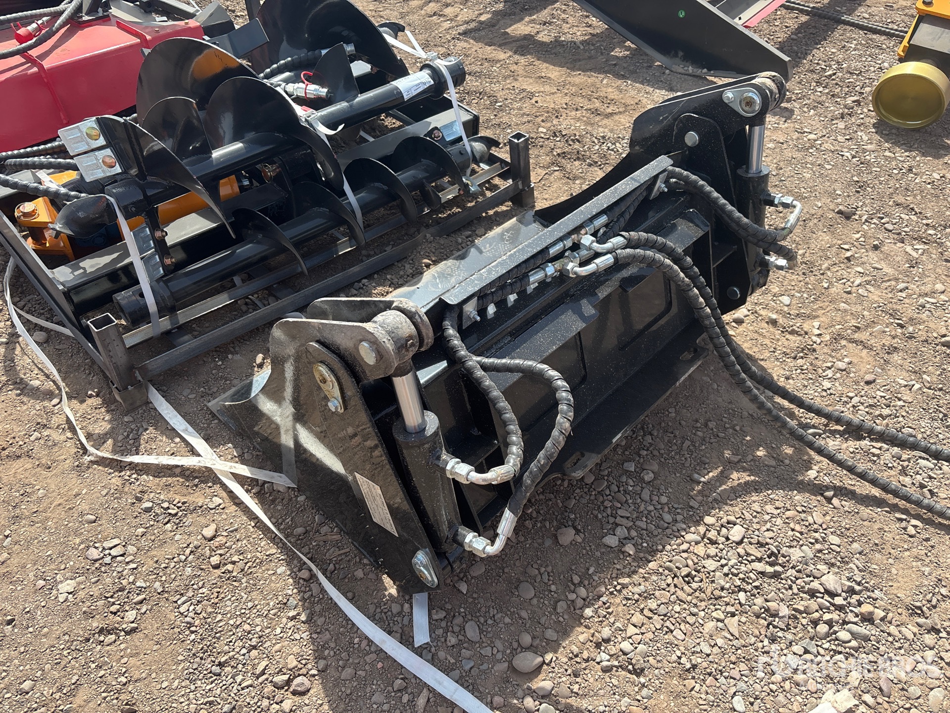 General Appearance with Bild, Ecke hinten links