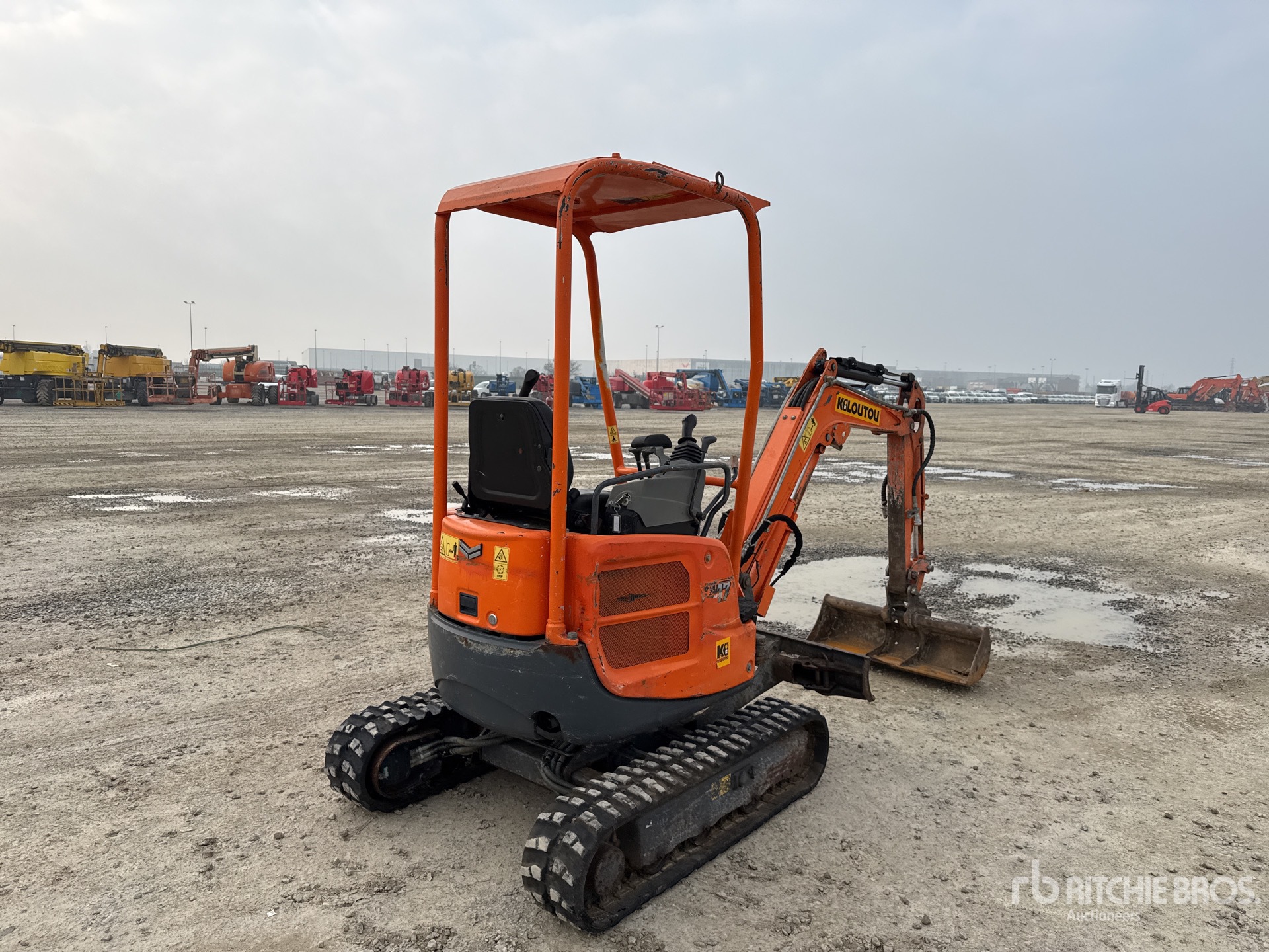 General Appearance with Picture, Right Rear Corner