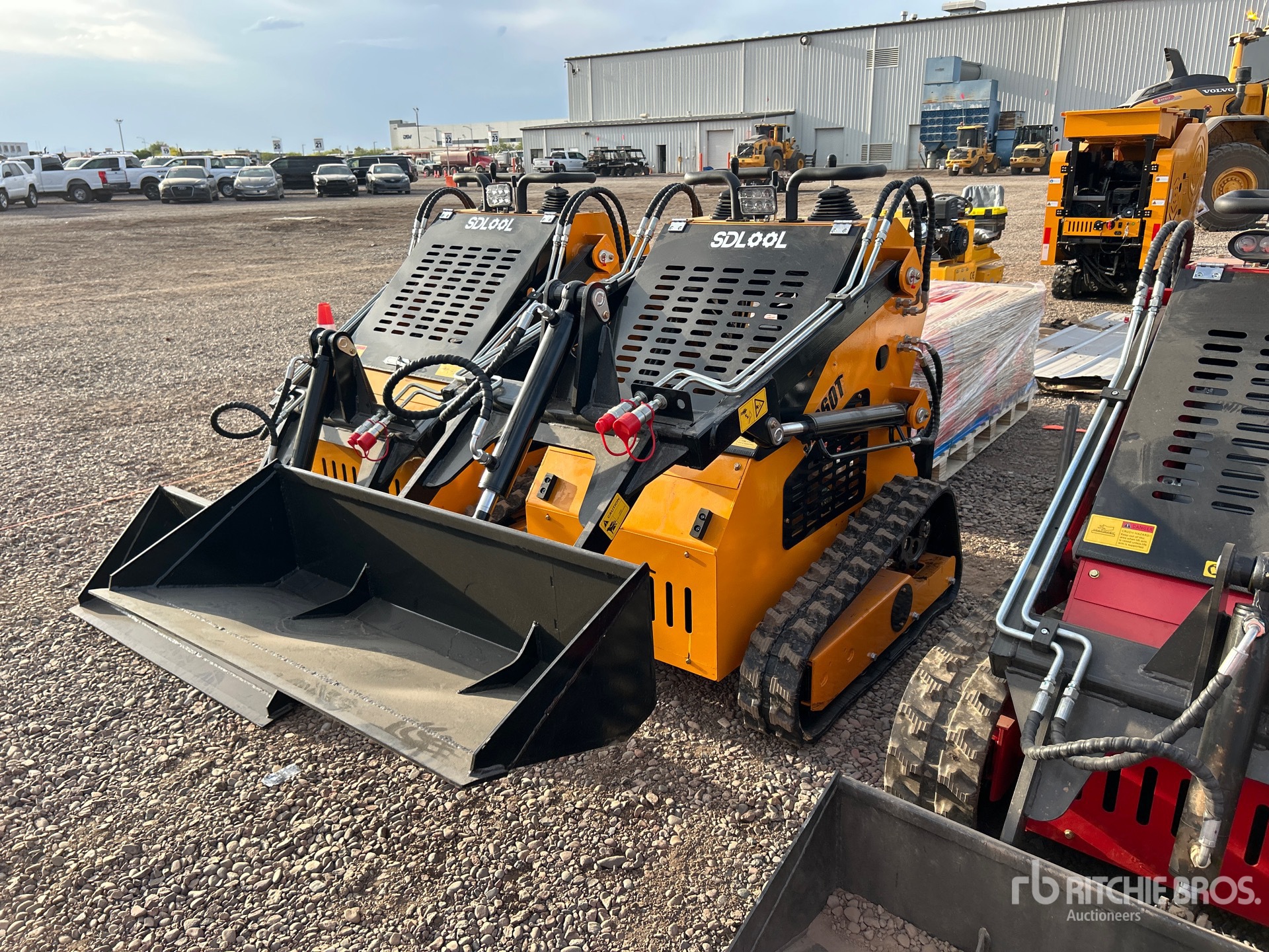 General Appearance with Featured Photo