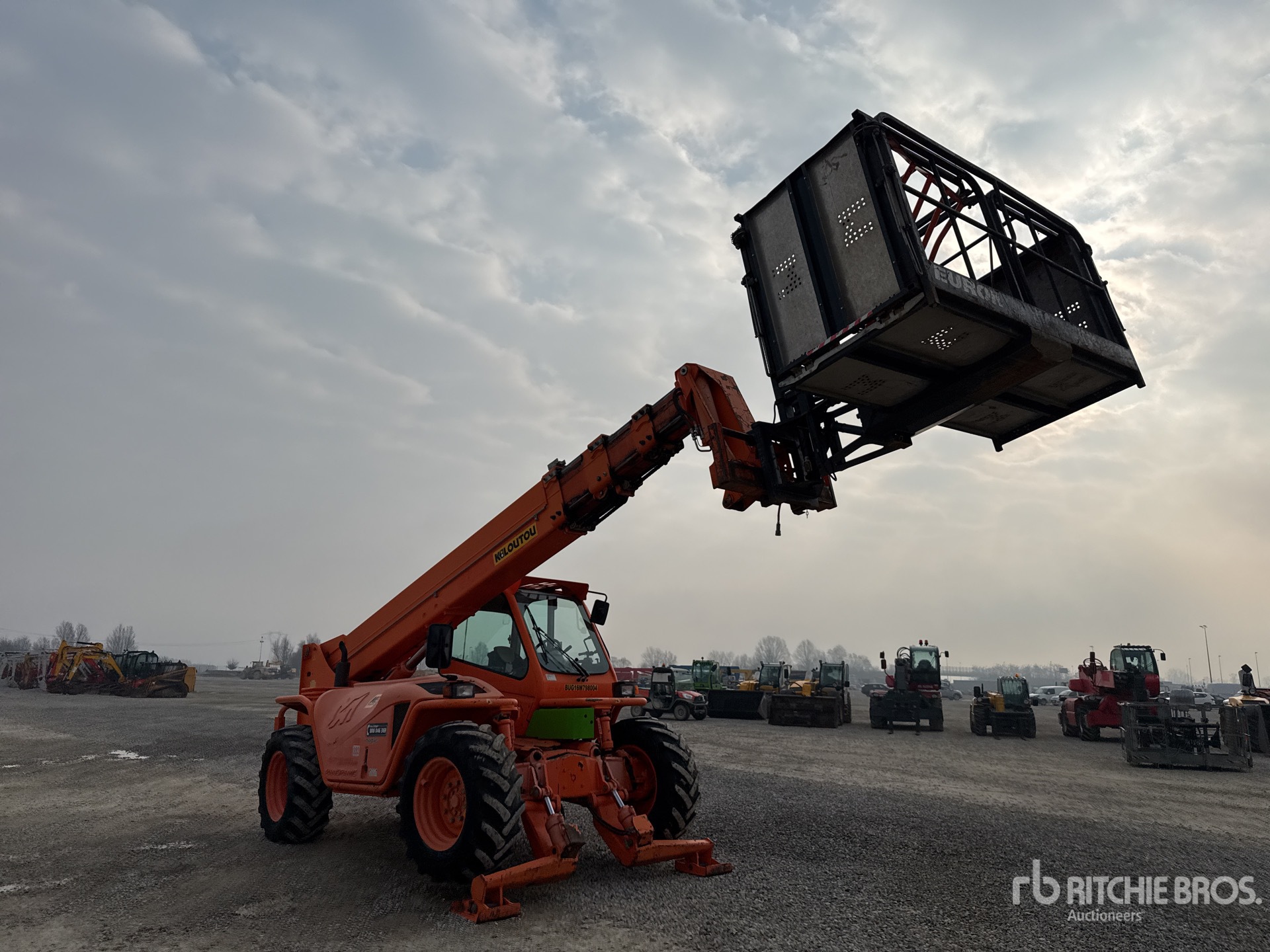 General Appearance with Picture, Right Front Corner