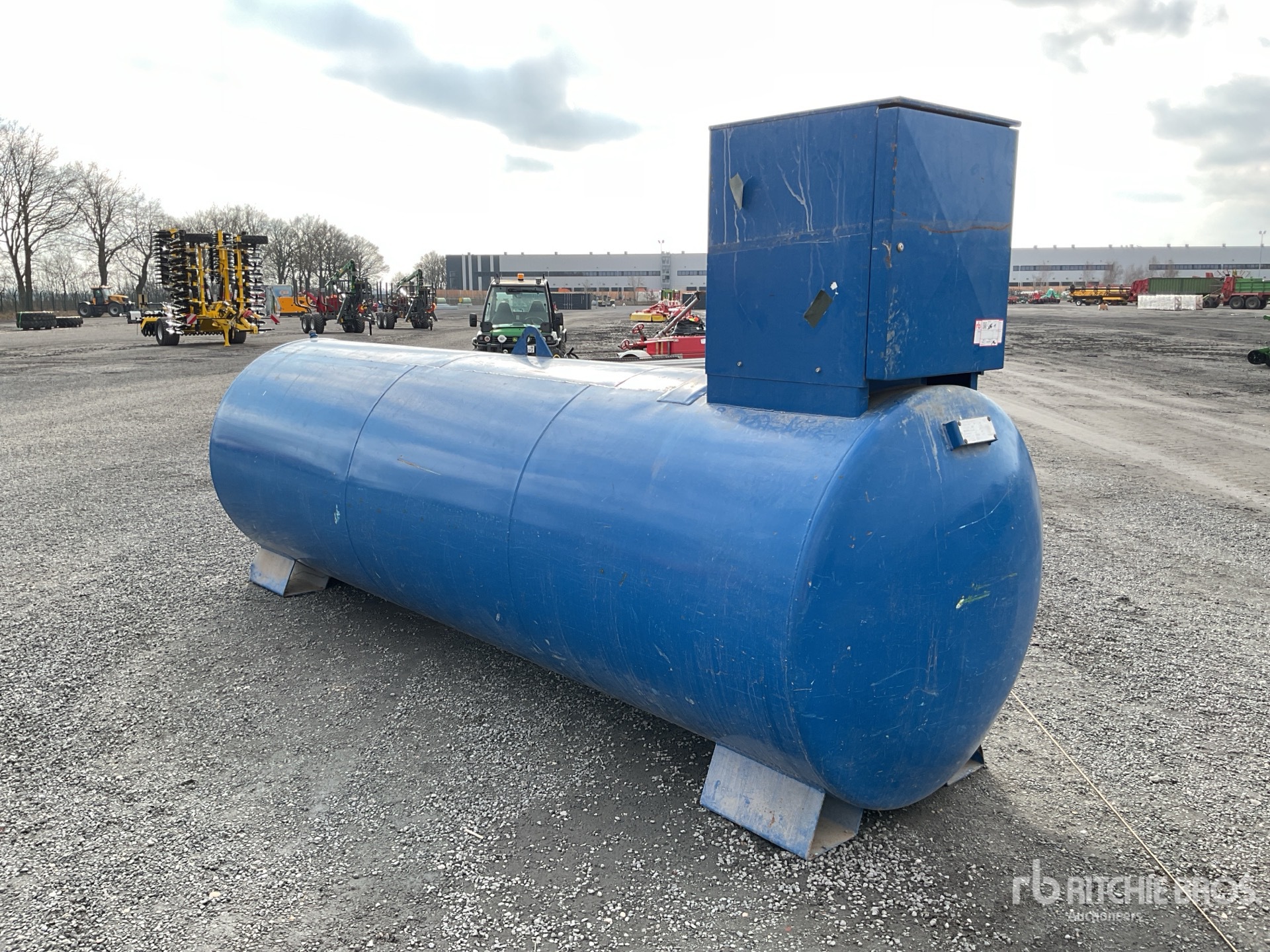 Aspect général with Image, coin avant droit