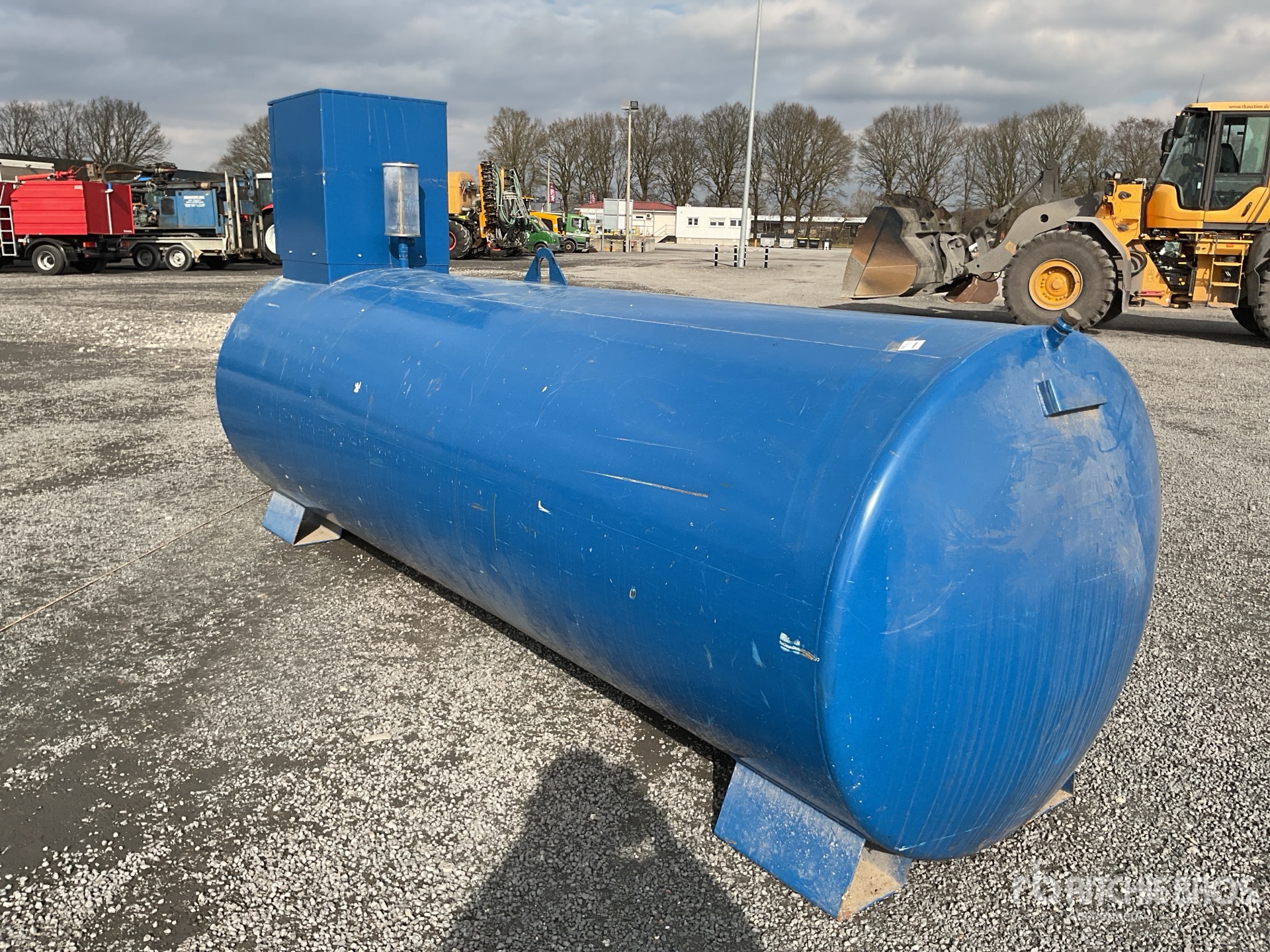 Aspect général with Image, coin arrière gauche