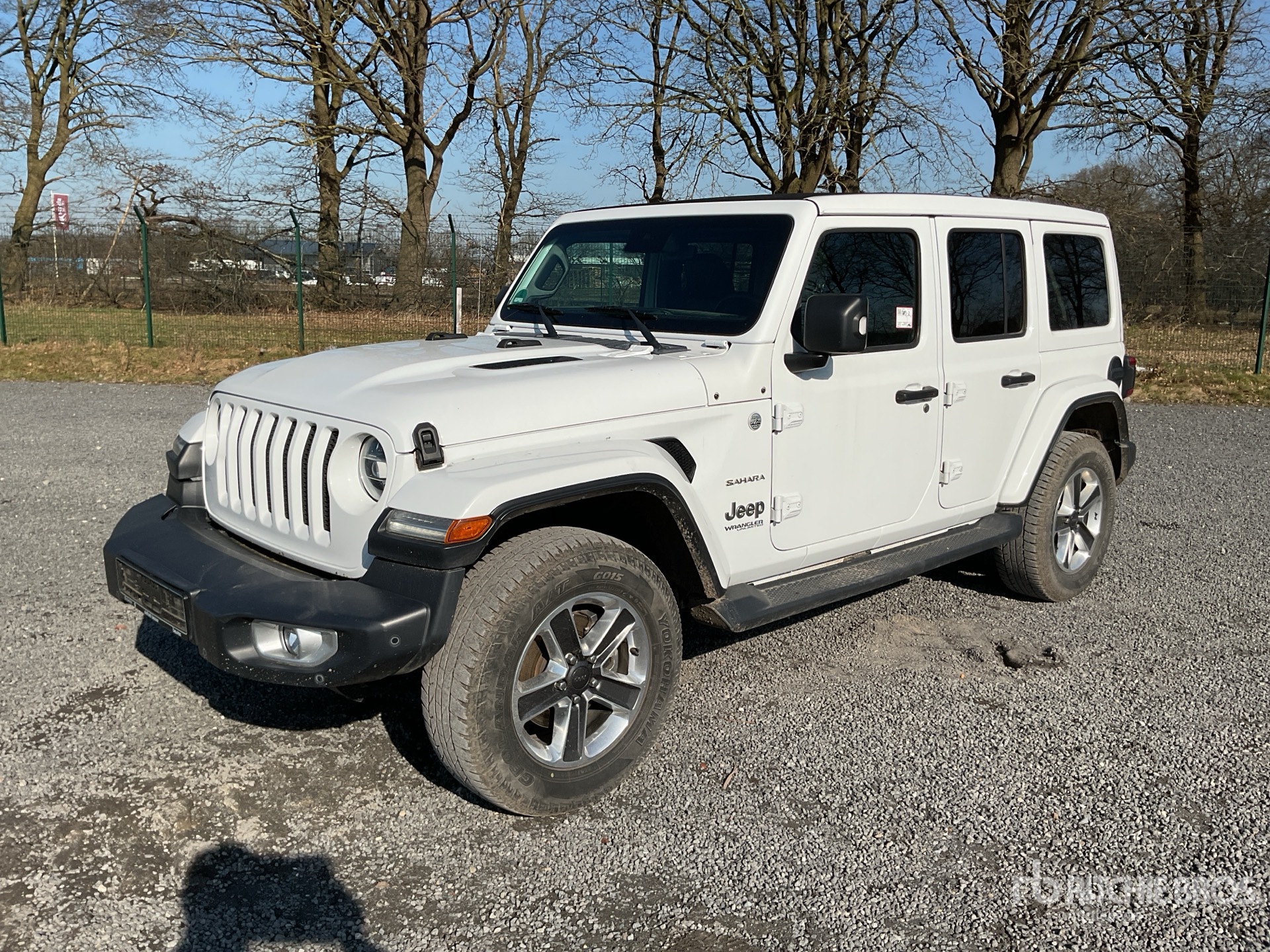 General Appearance with Picture, Left Front Corner