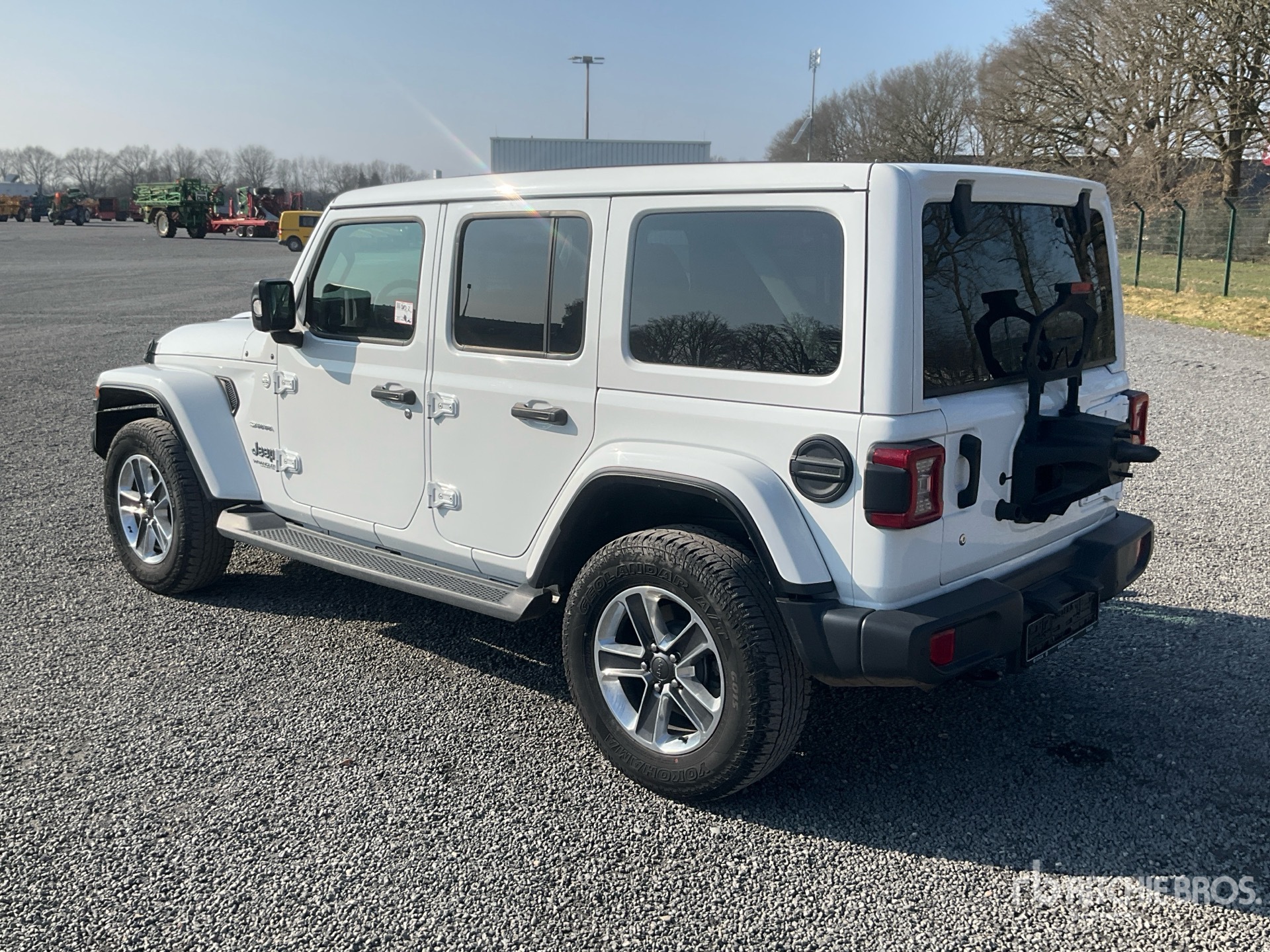 General Appearance with Picture, Left Rear Corner