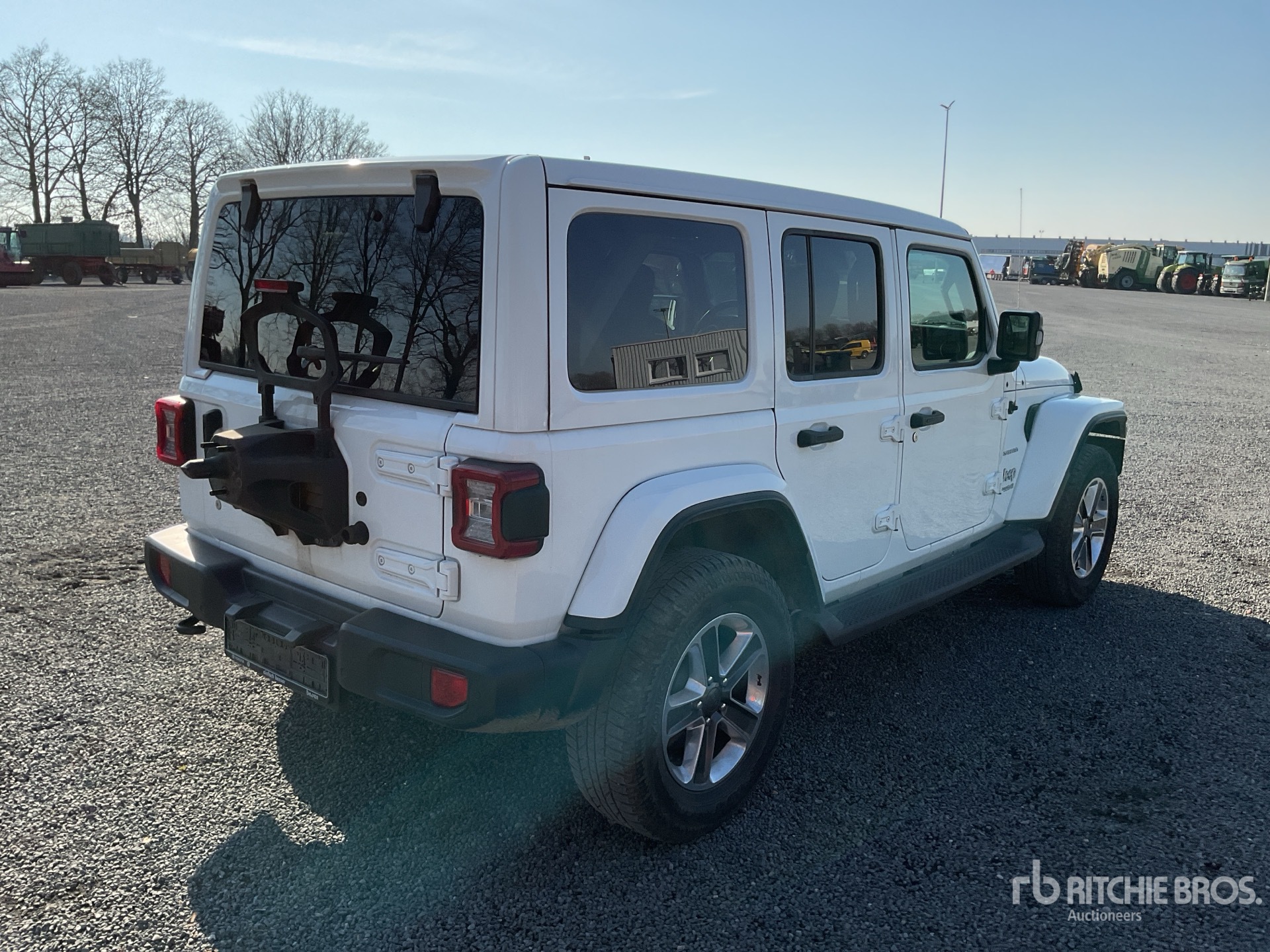 General Appearance with Picture, Right Rear Corner