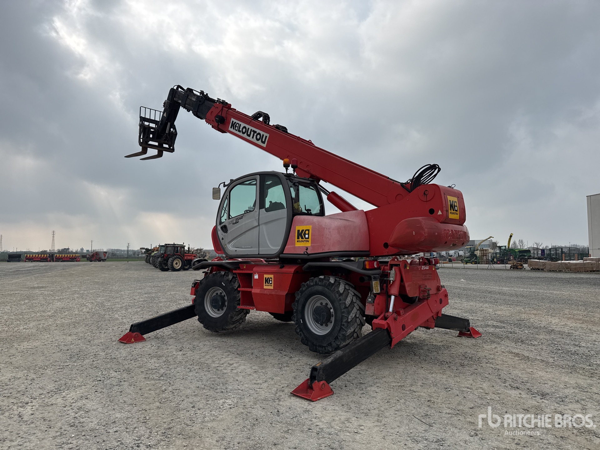 General Appearance with Bild, Ecke hinten links