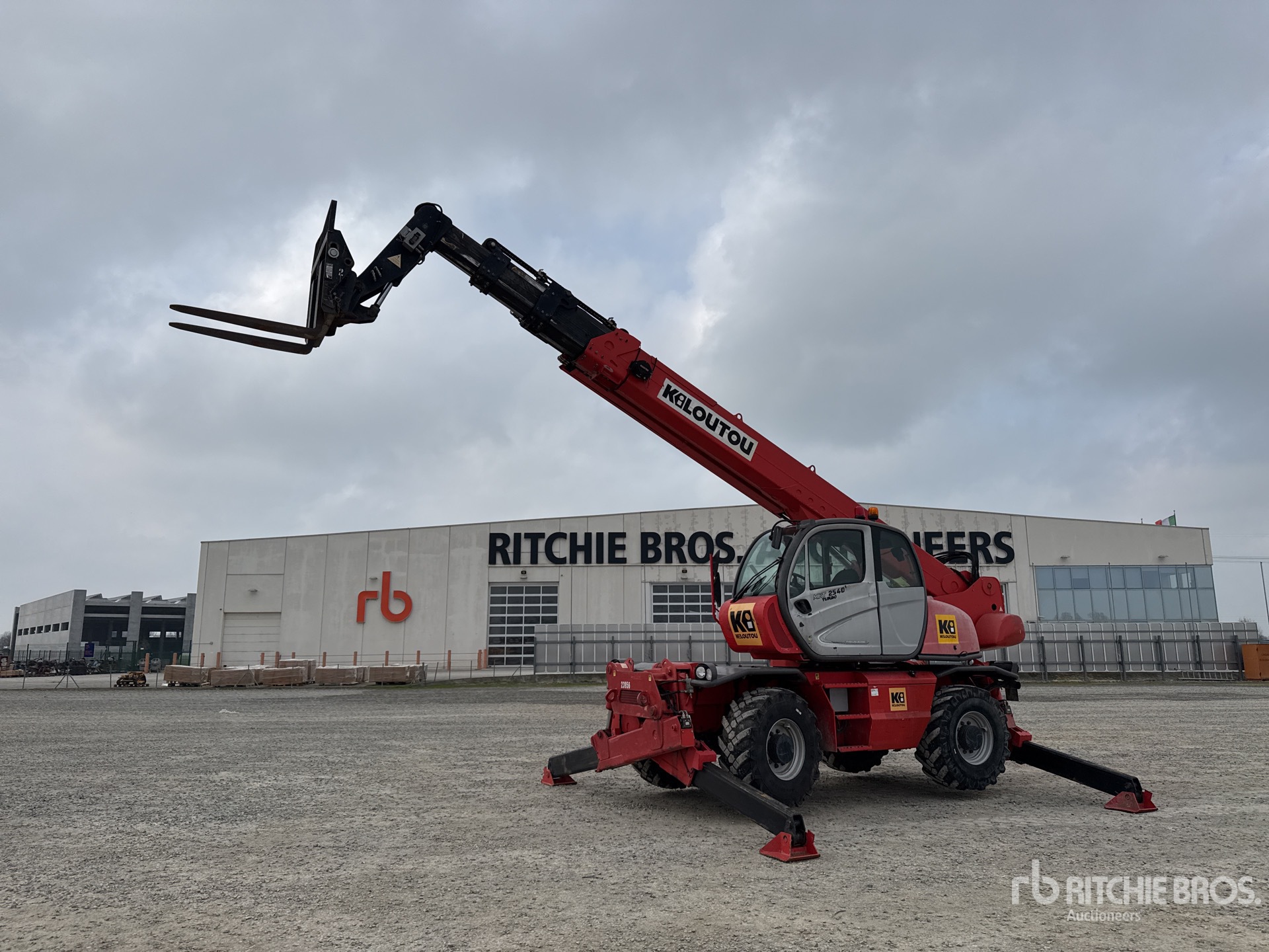 General Appearance with Bild, Ecke vorne links