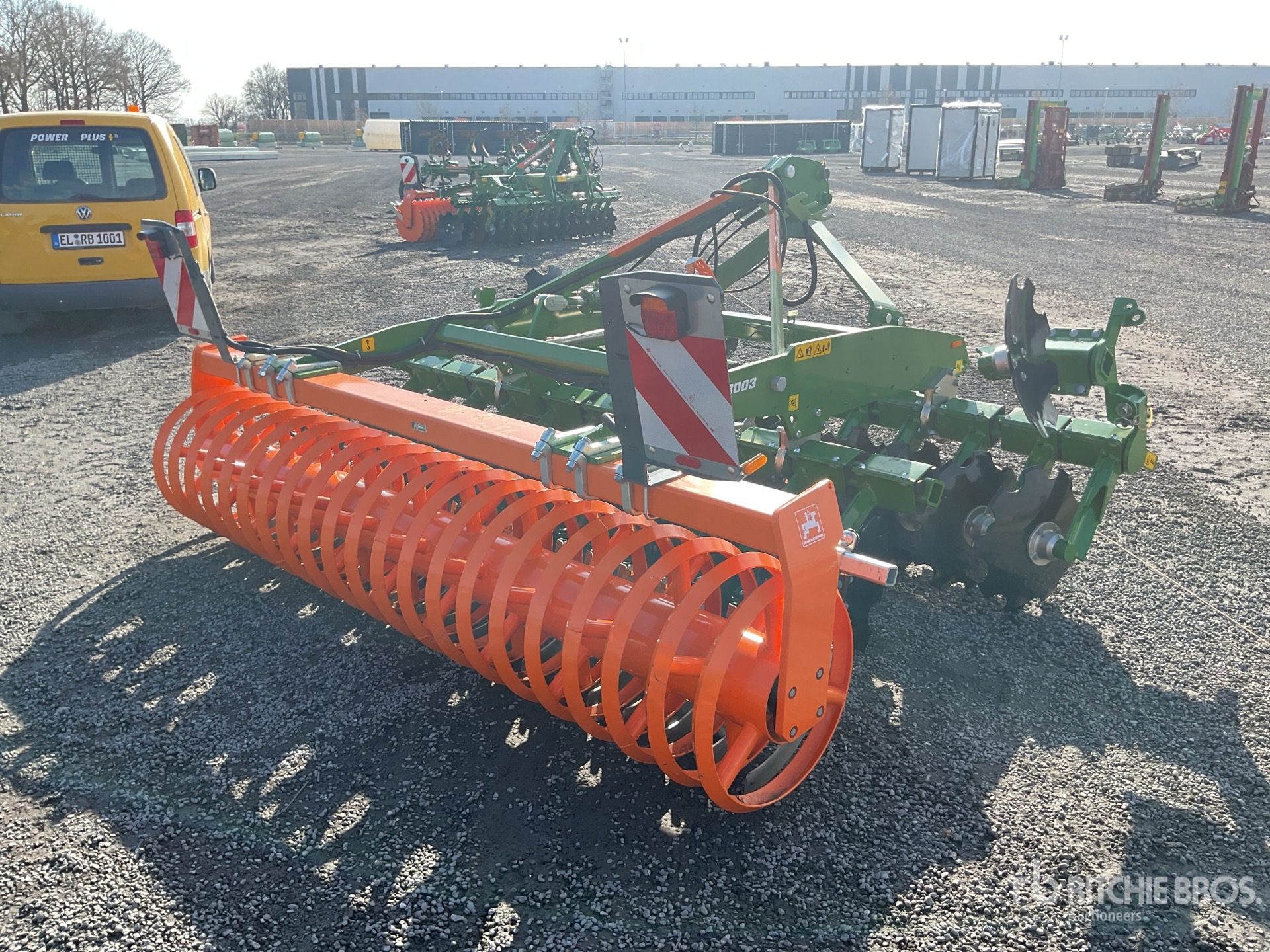 General Appearance with Foto, angolo anteriore sinistro