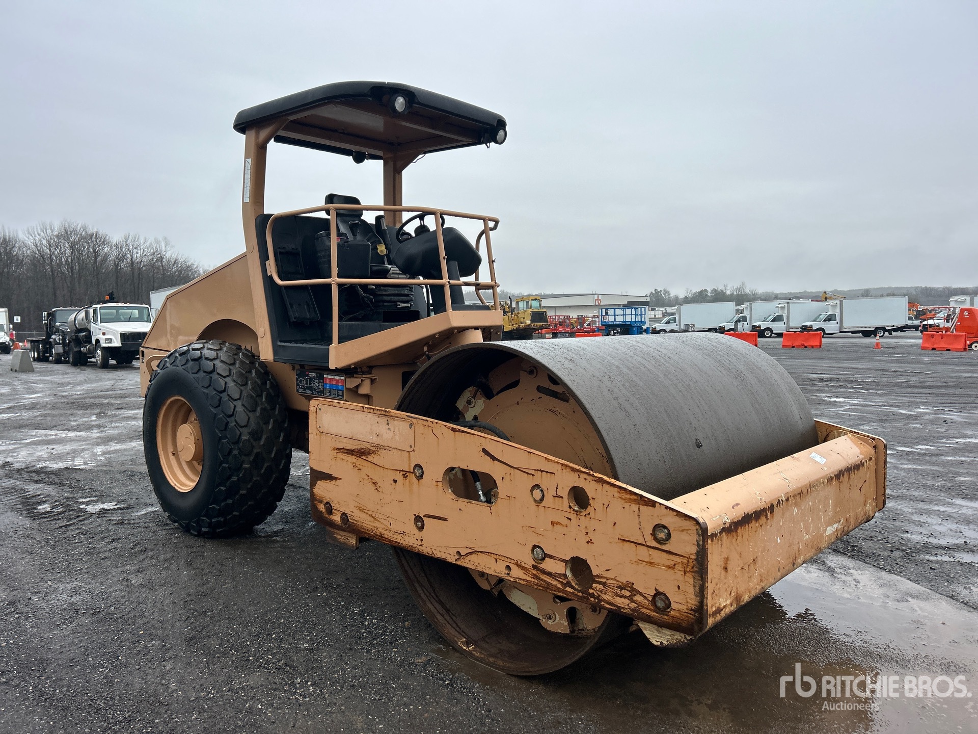 General Appearance with Picture, Right Front Corner