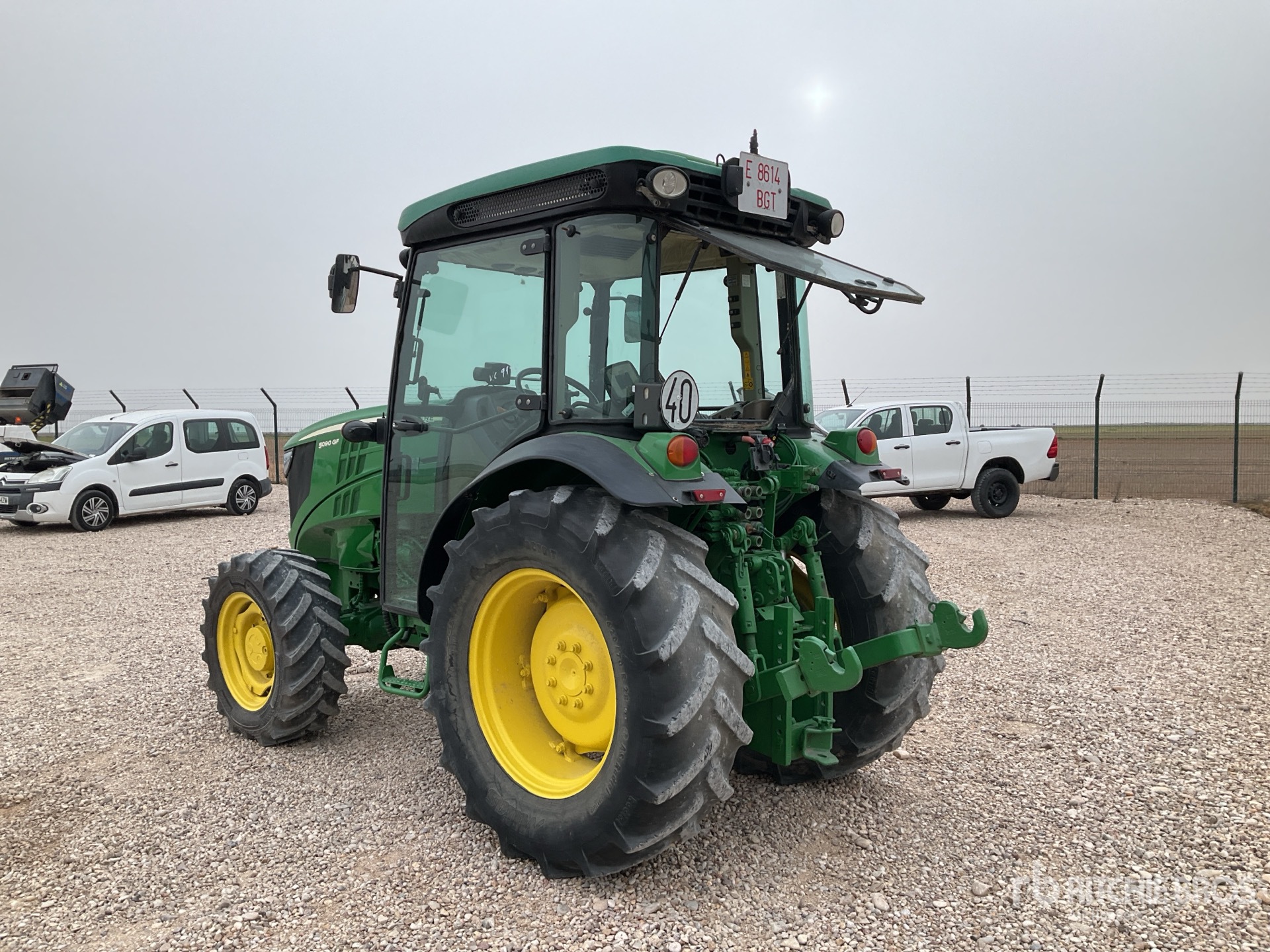 General Appearance with Bild, Ecke hinten links