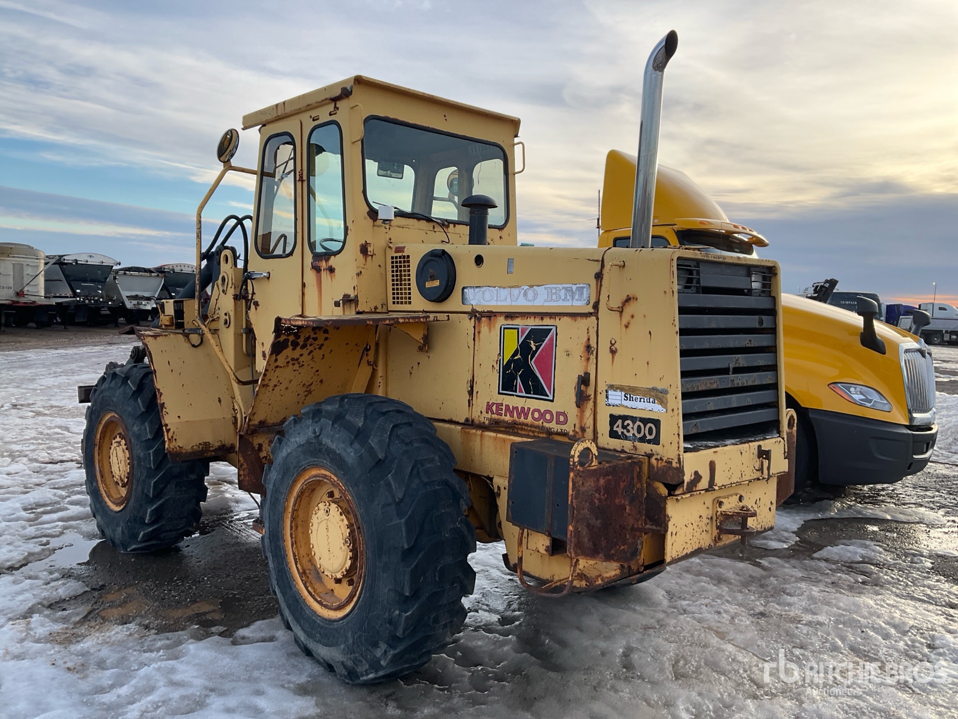 General Appearance with Imagen: esquina trasera izquierda