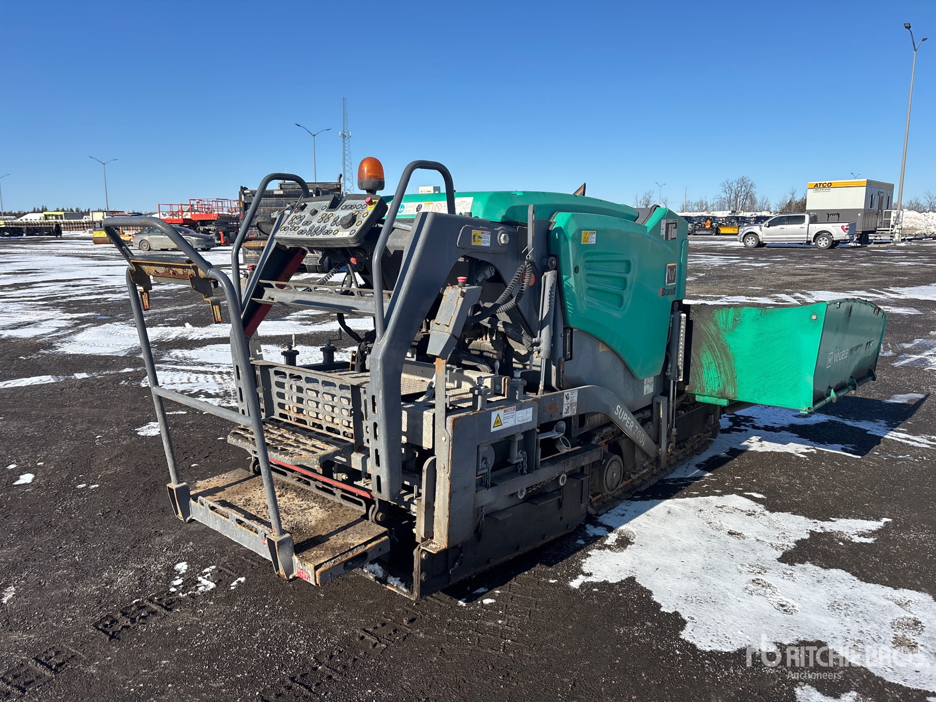 Aspect général with Image, coin arrière droit