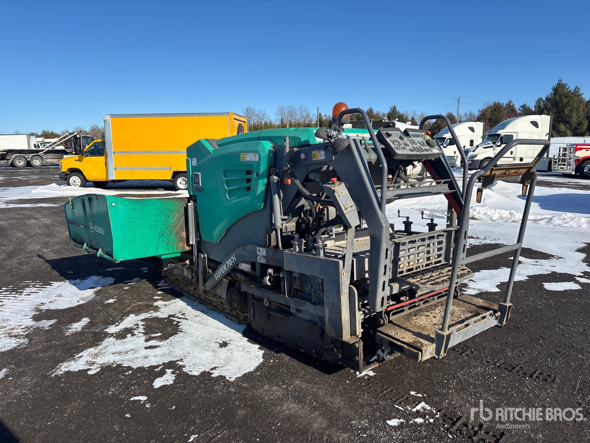 Aspect général with Image, coin arrière gauche