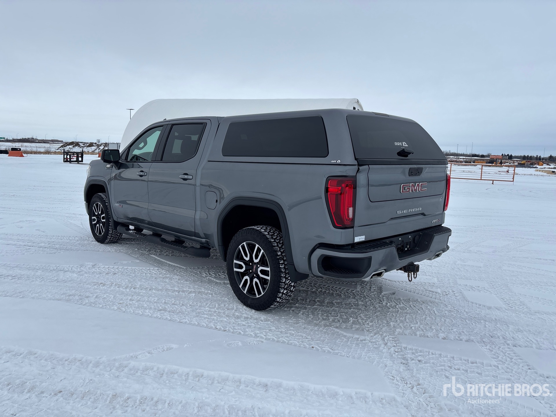 General Appearance with Imagen: esquina trasera izquierda