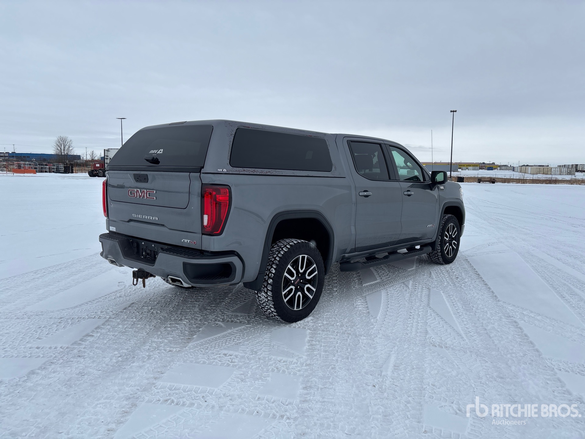 General Appearance with Imagen: esquina trasera derecha