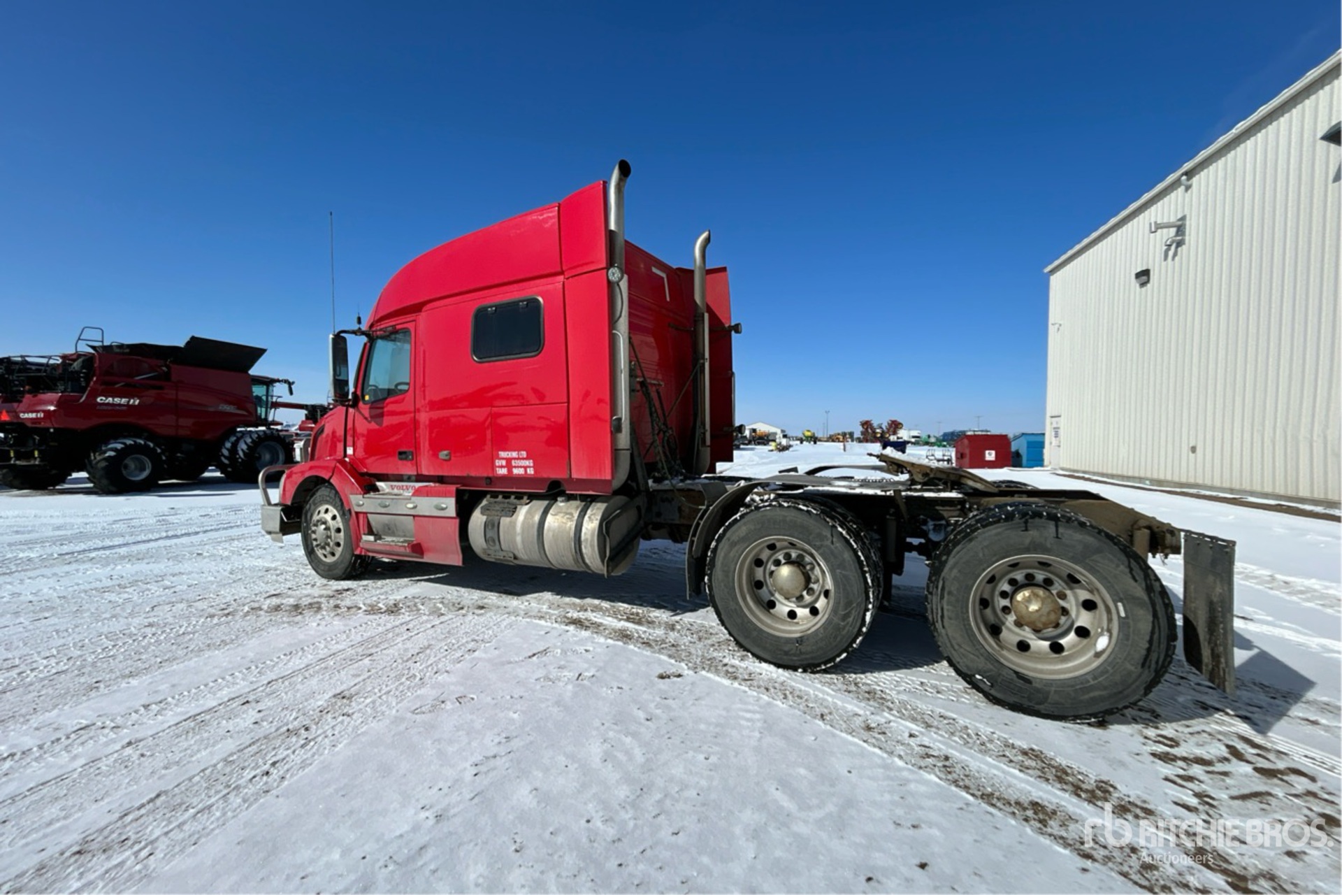 General Appearance with Foto, angolo posteriore sinistro