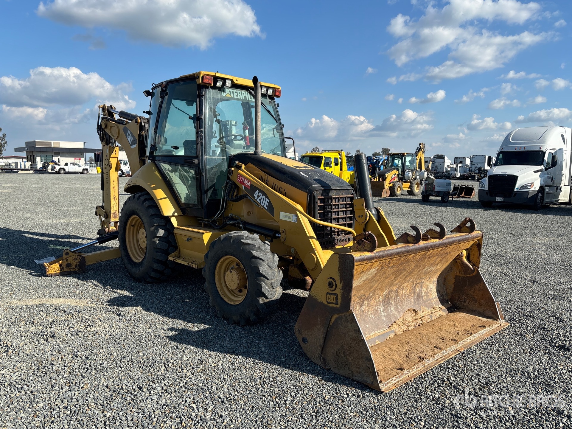 General Appearance with Picture, Right Front Corner