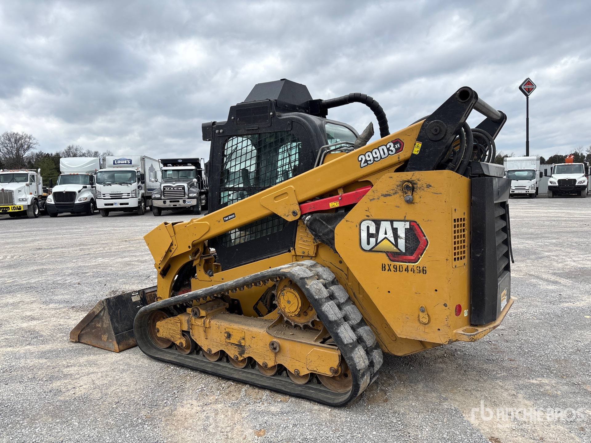 General Appearance with Picture, Left Rear Corner