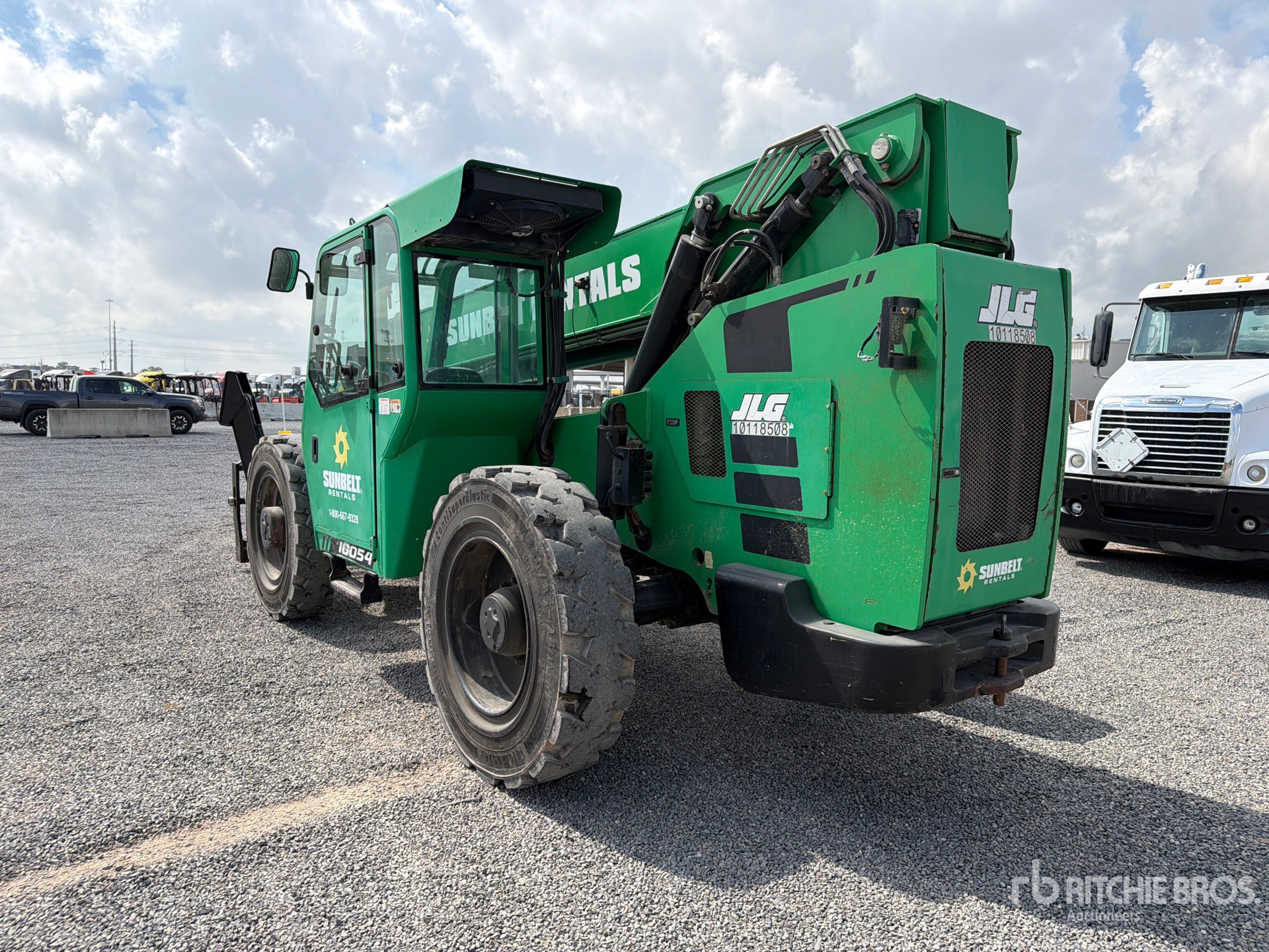 General Appearance with Picture, Left Rear Corner