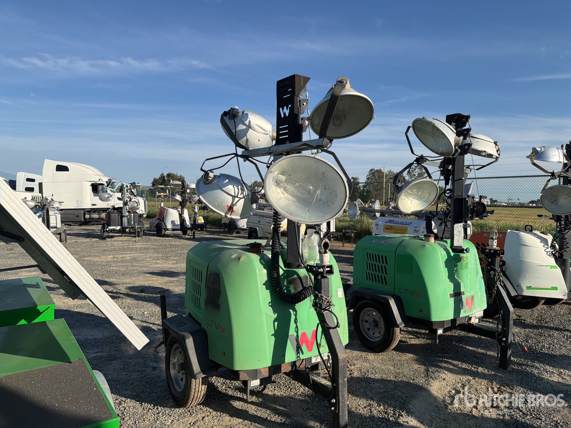 General Appearance with Imagen: esquina delantera derecha