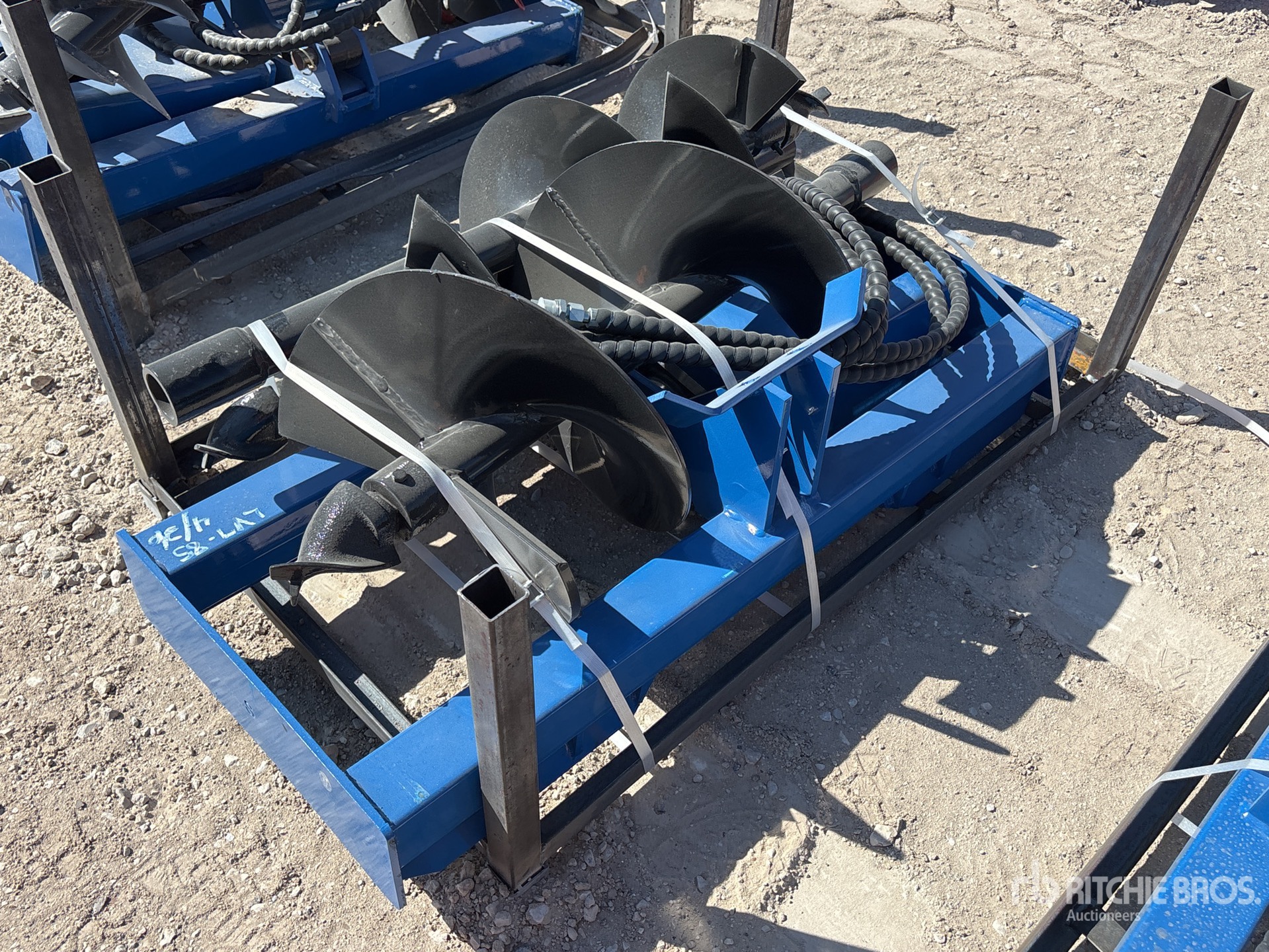 General Appearance with Bild, Ecke hinten links