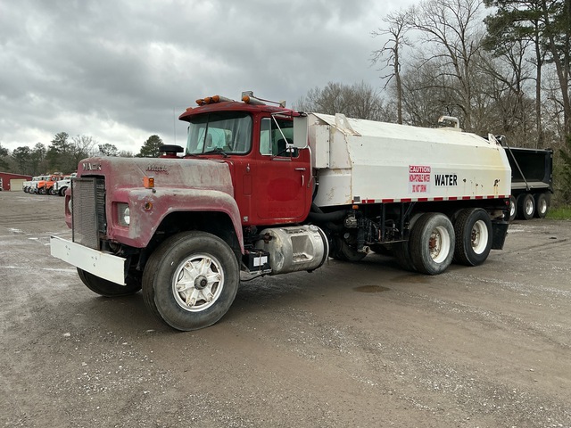 1994 Mack RD688S 6x4 Water Truck