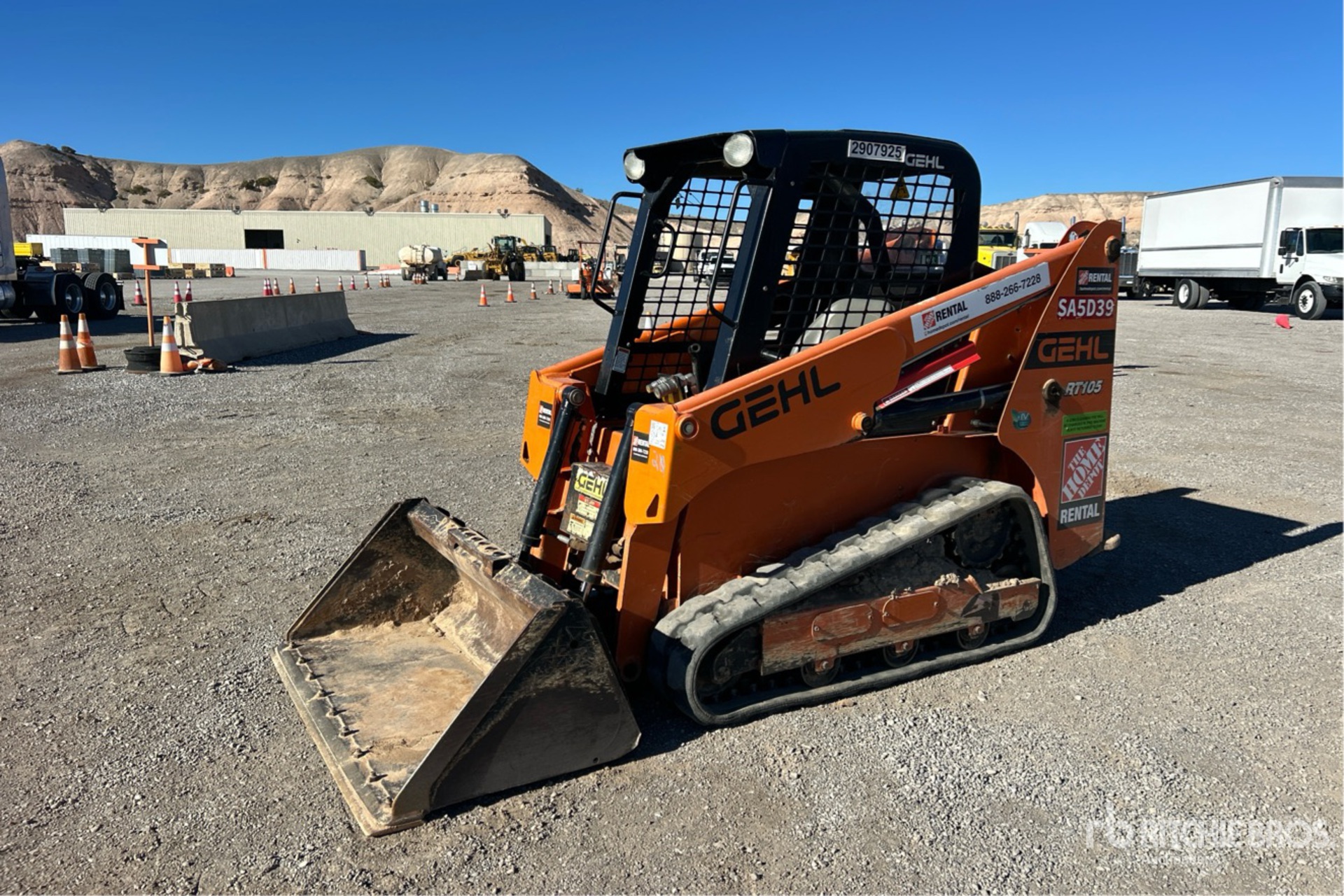 General Appearance with Picture, Left Front Corner