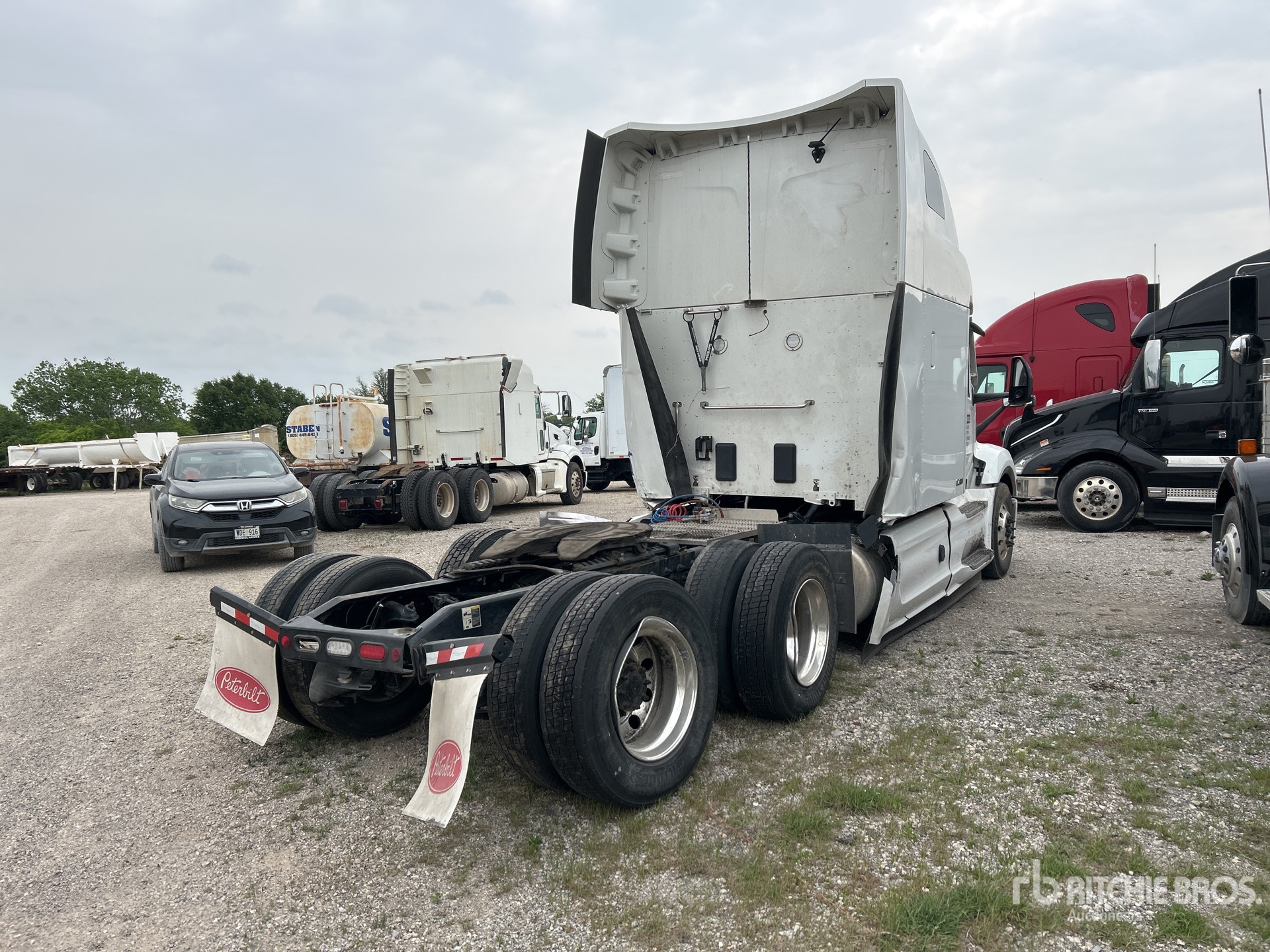 General Appearance with Foto, angolo anteriore sinistro