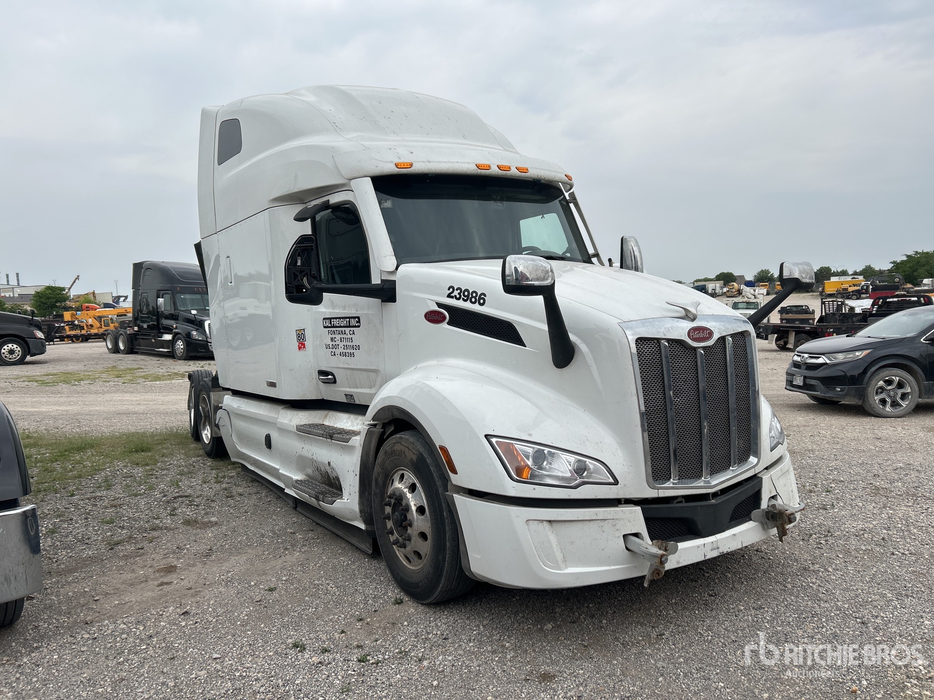 General Appearance with Foto, angolo anteriore destro